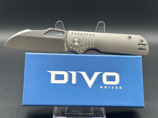 DIVO Premium Pony Stout, 2.84" Stonewashed S90V Blade with Bead Blasted Titanium Handle.