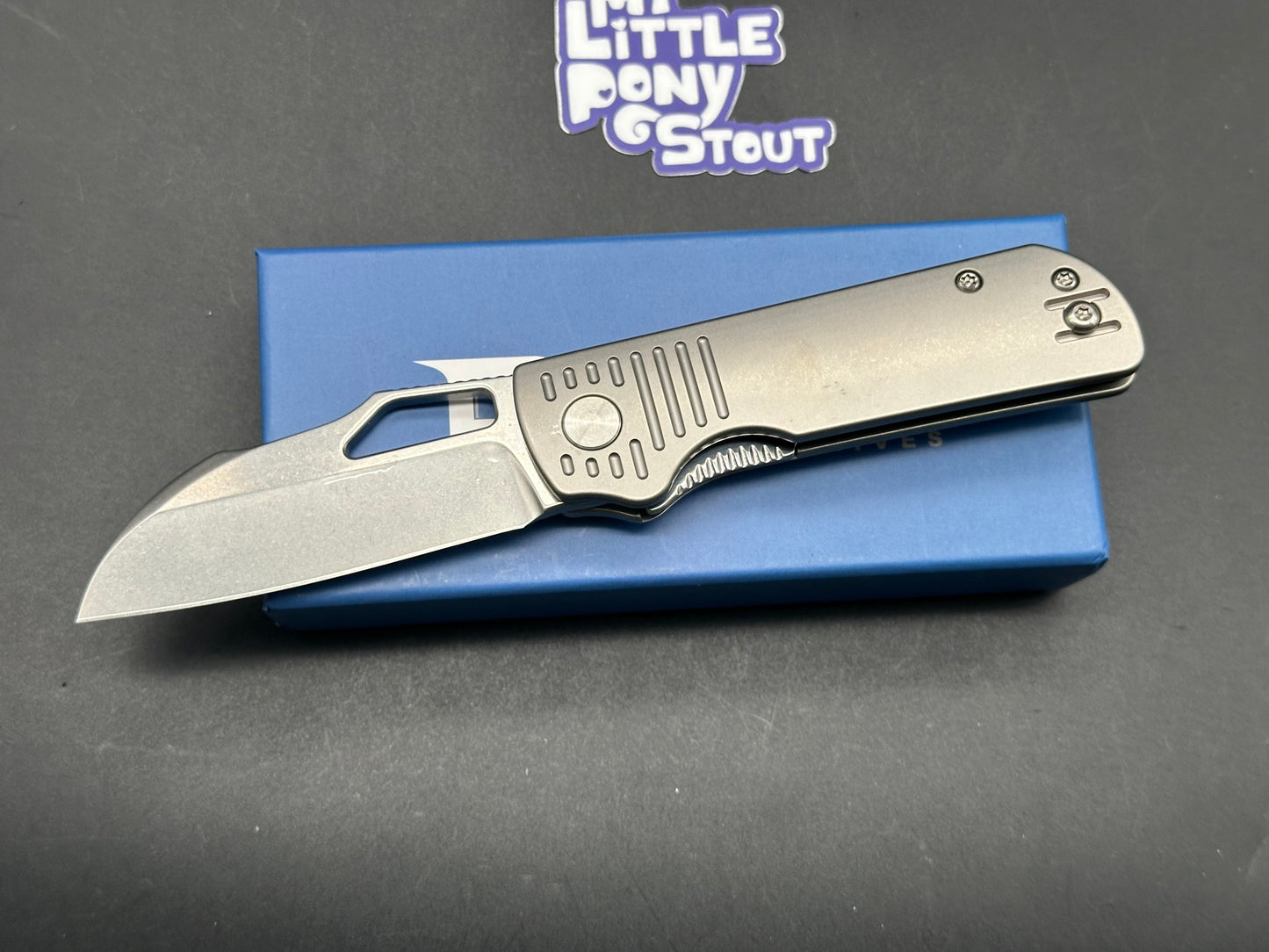 DIVO Premium Pony Stout, 2.84" Stonewashed S90V Blade with Bead Blasted Titanium Handle.