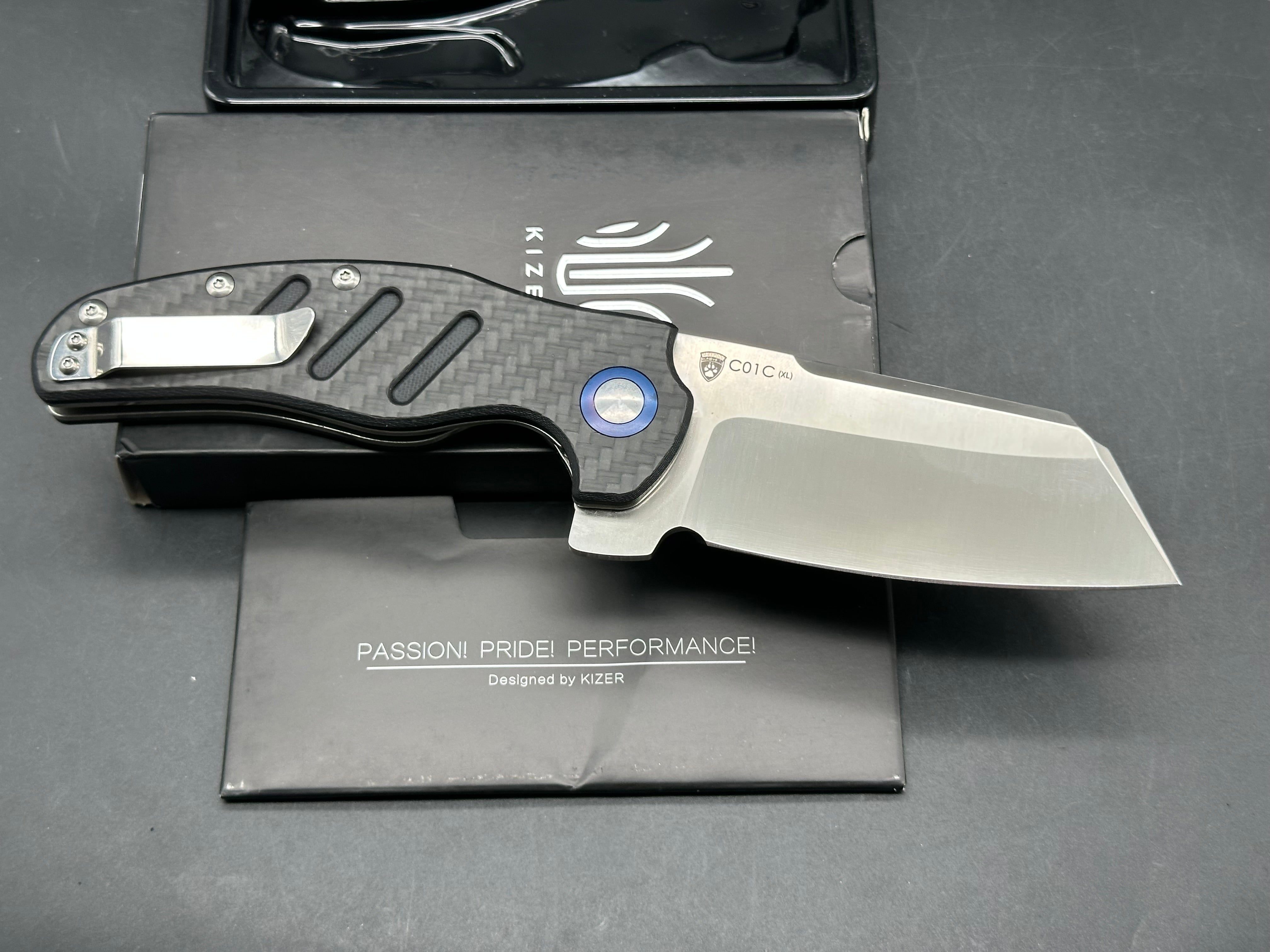 Kizer Sheepdog XL 4 inch satin sheepsfoot 154CM blade. Titanium and carbon fiber handle