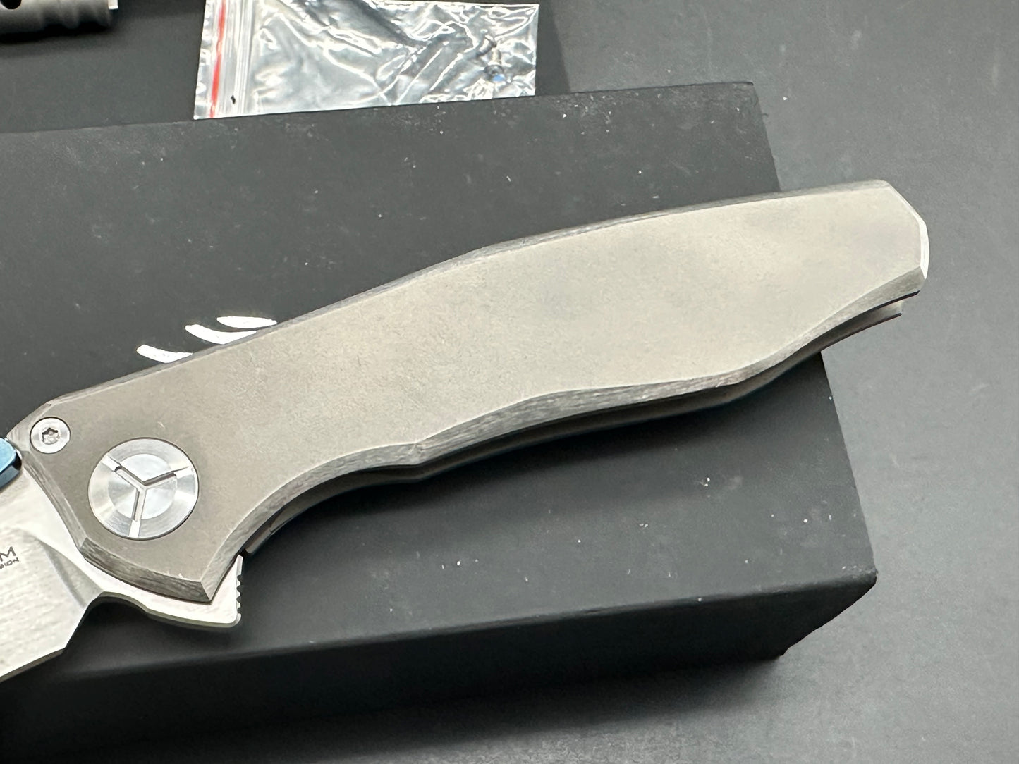 Kevin John Wing Integral titanium handle w/M390 blade