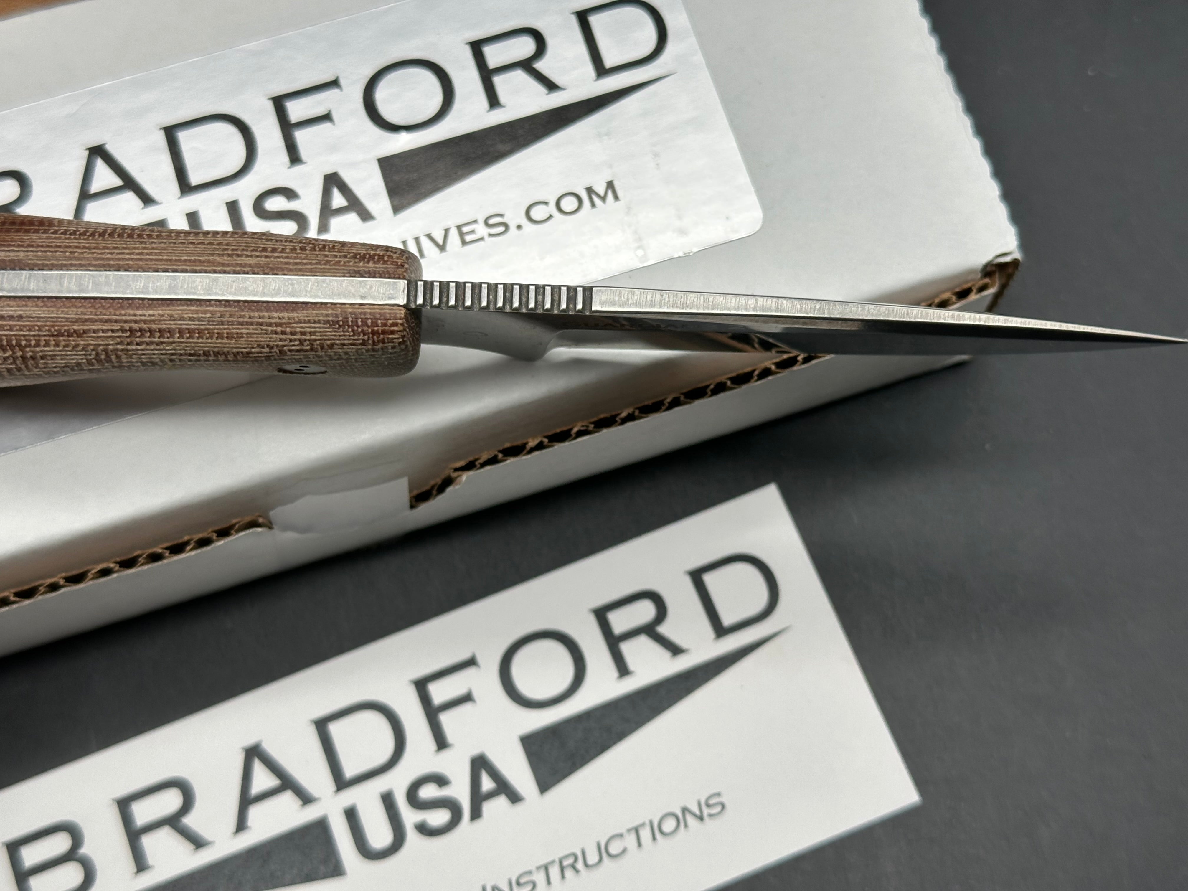 Bradford Guardian 3.2 micarta handle