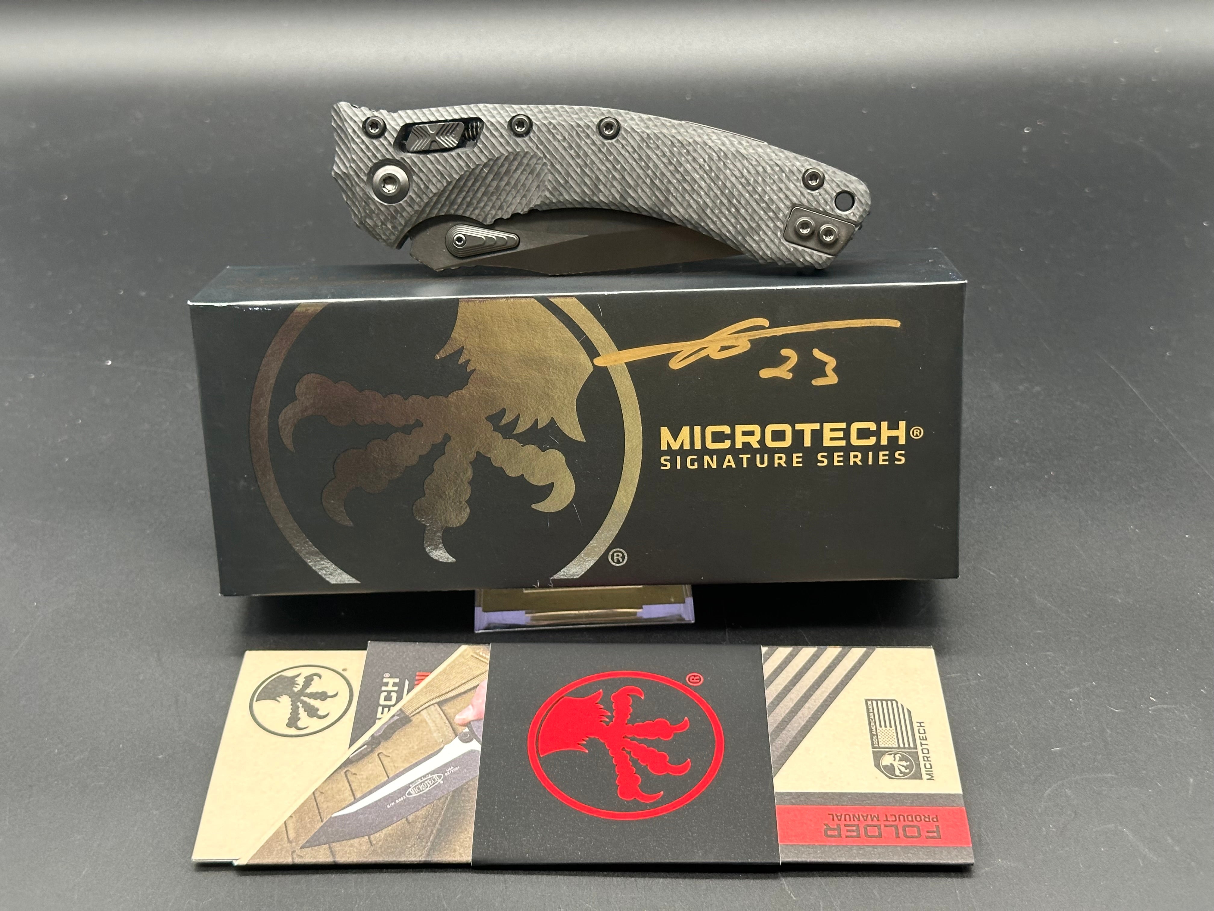 Microtech Amphibian Ram-Lok Manual Knife Fluted Carbon Fiber (3.9" Black DLC)