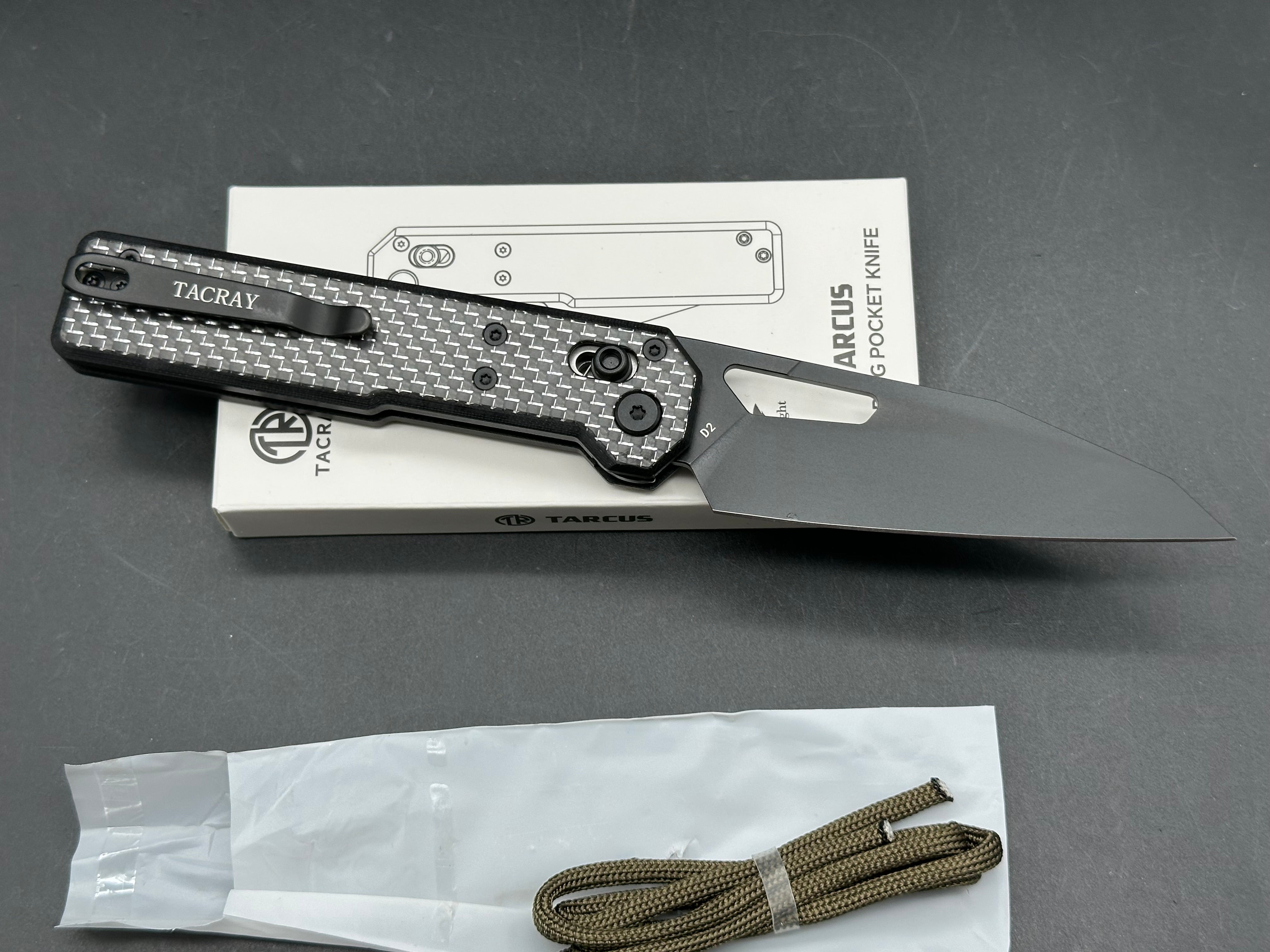 Tacray Tarcus 3.5" D2 DLC Coated Blade with Silver Carbon Fiber and Black G10 Laminate Scales