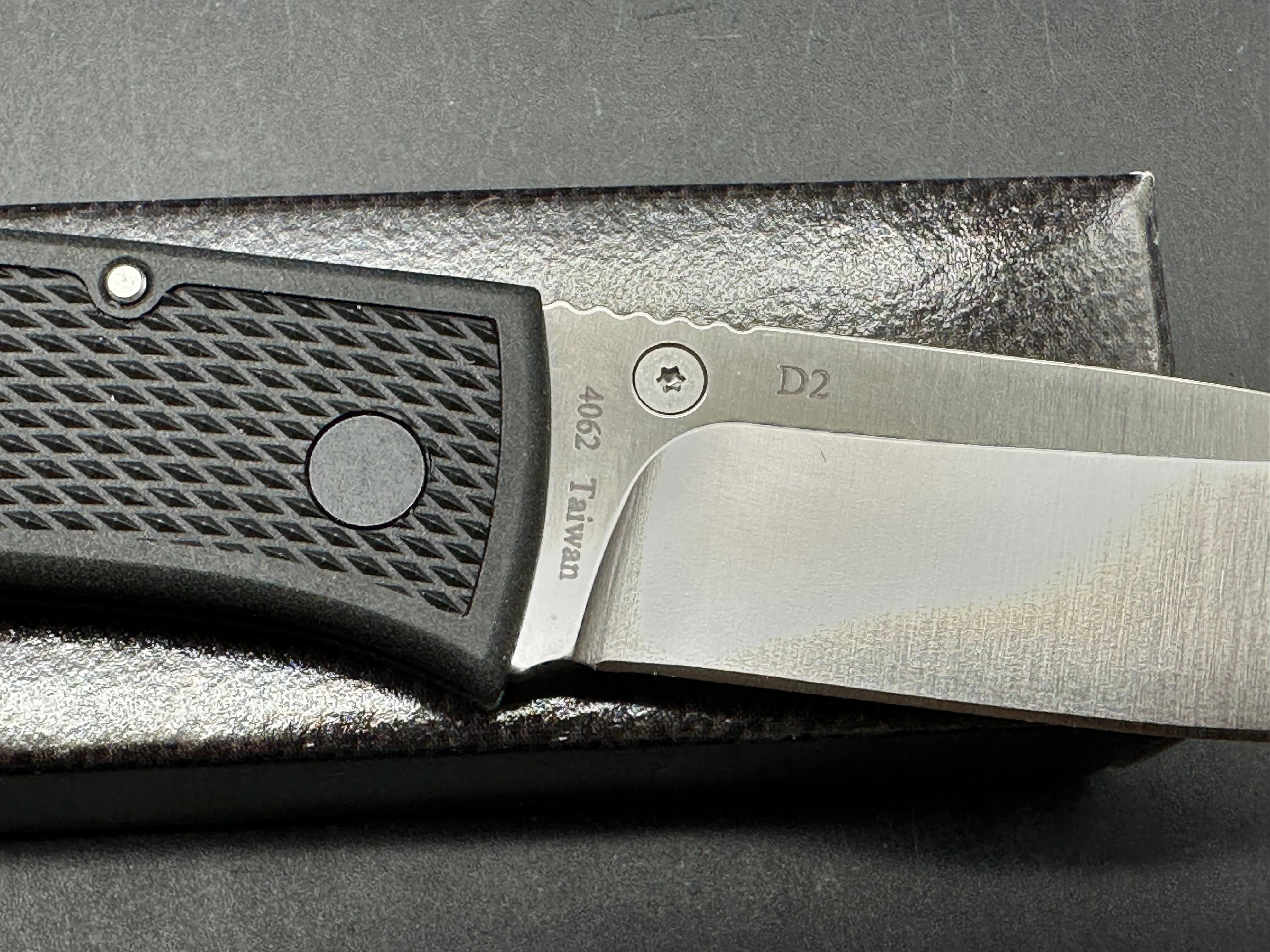 Ka-Bar Dozier Folding Hunter 3" D2 Satin Blade with Black Zytel Scales