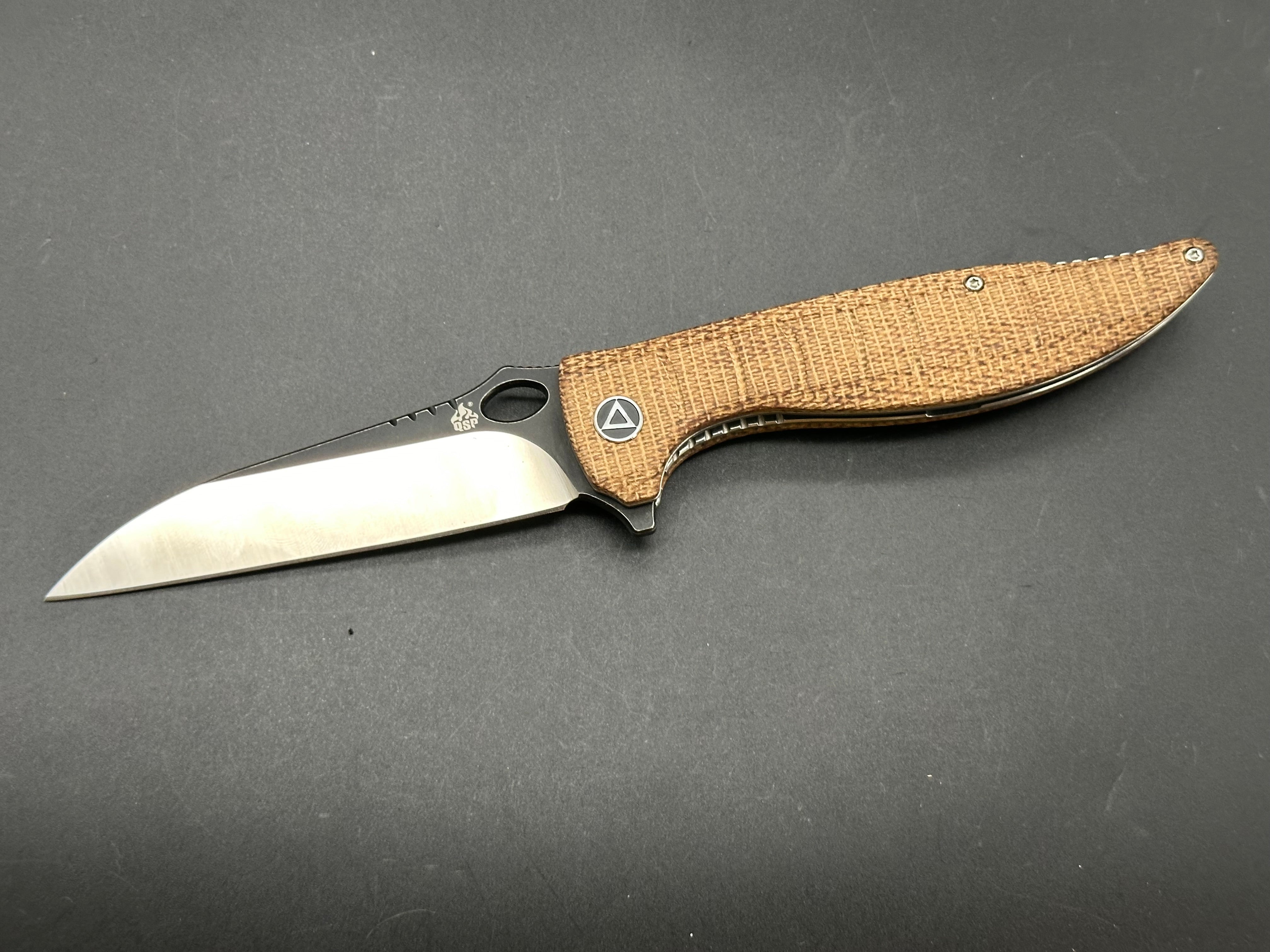 QSP Locust Liner Lock Knife Natural Flax Micarta