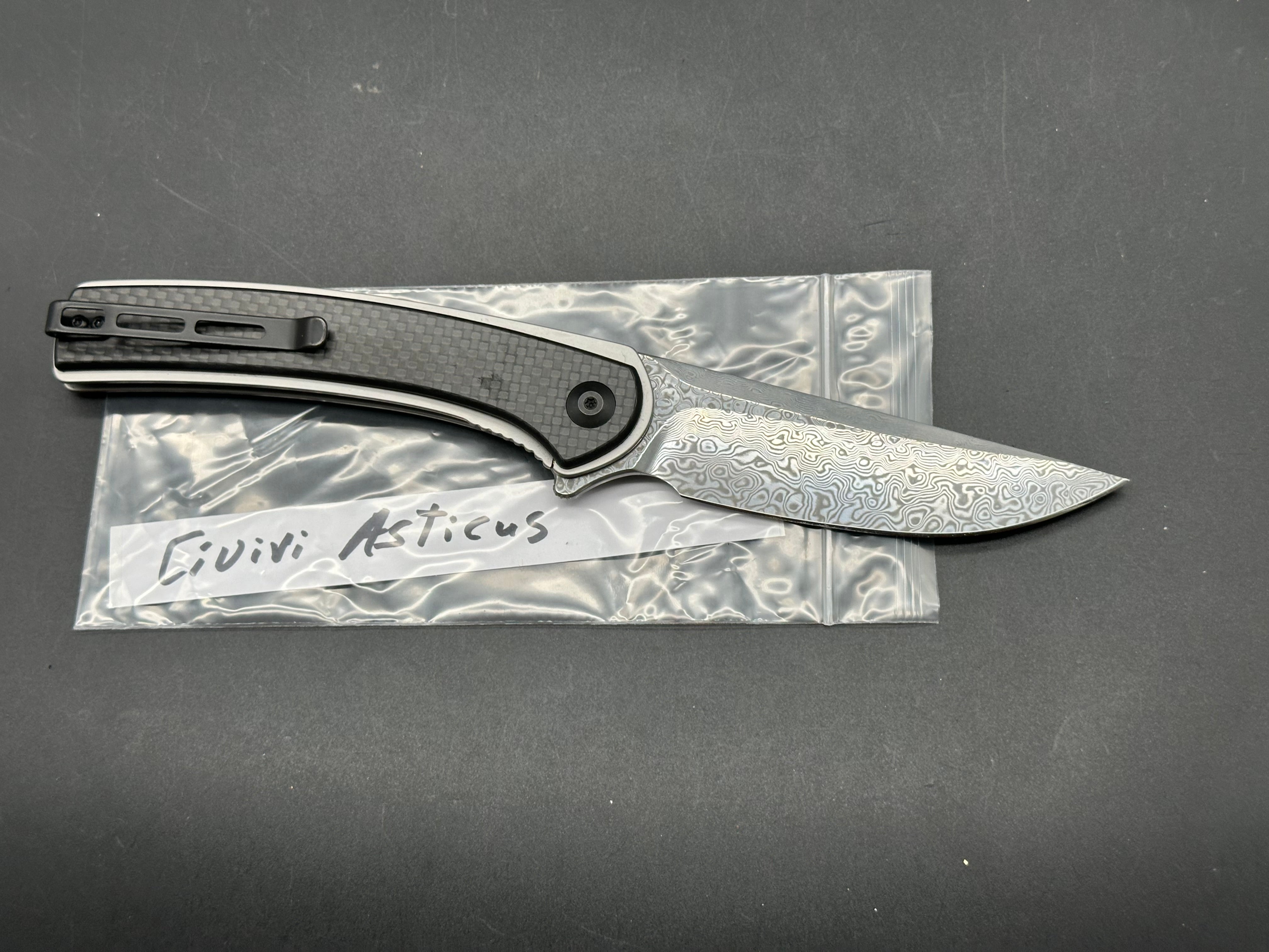 Civivi Asticus CF/G10 scales w/Damascus blade