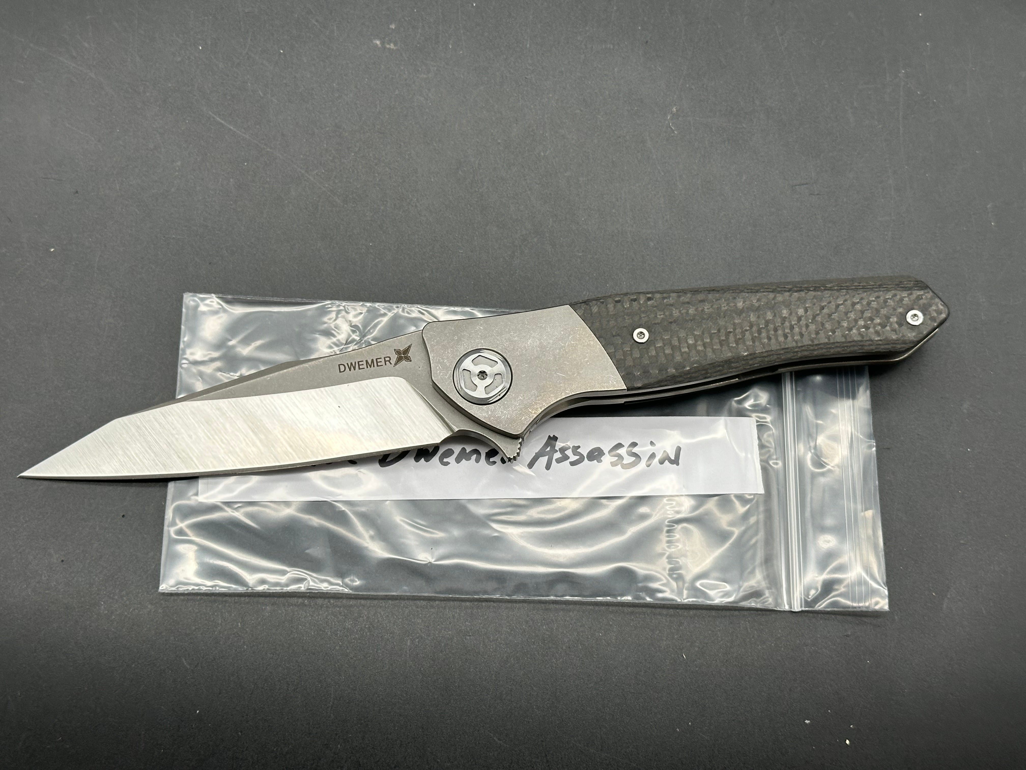 Maxace Dwemer Assassin titanium/CF handle w/M390 blade