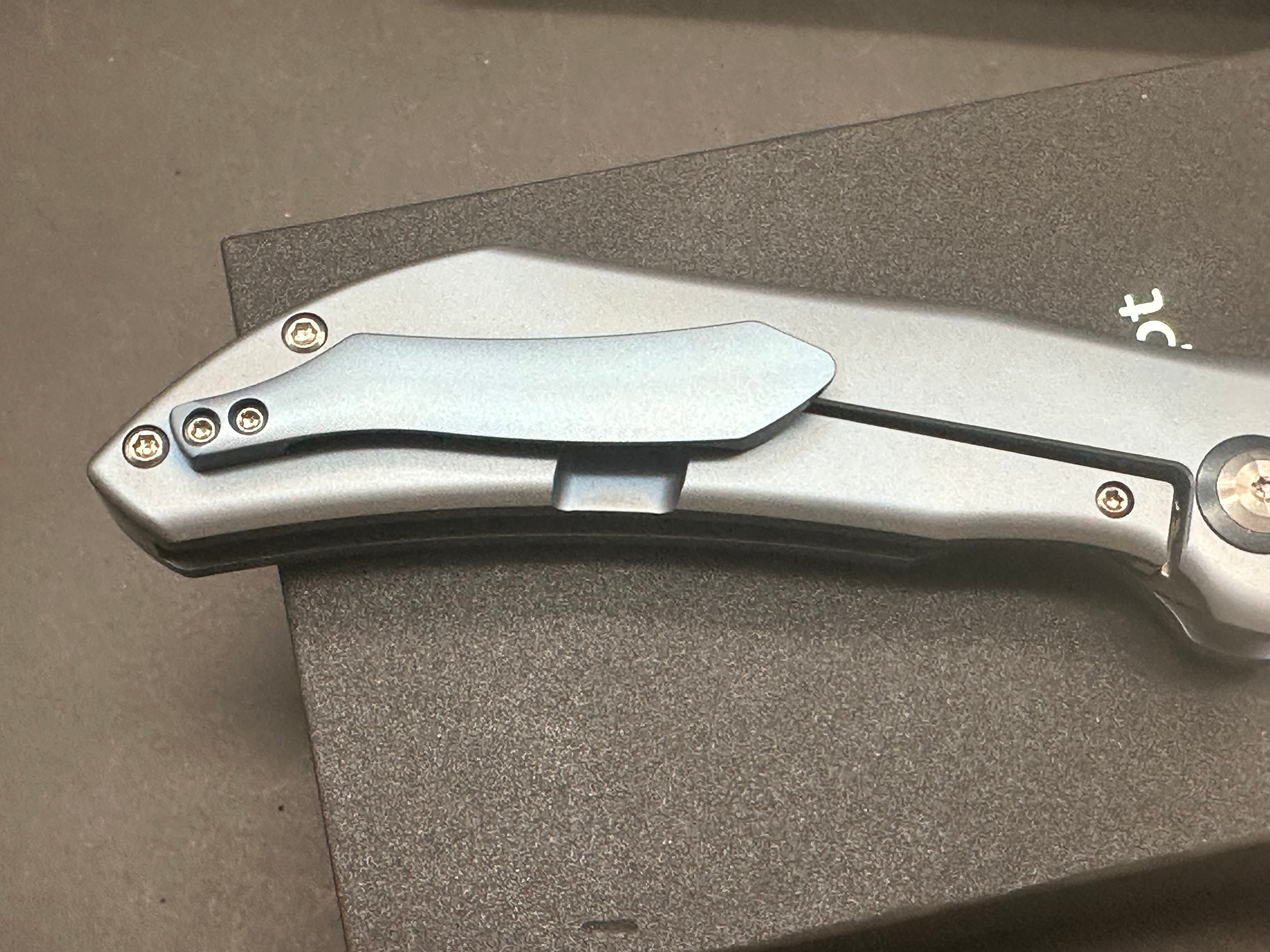 KANSEPT TIPPER FOLDING KNIFE BLUE TITANIUM HANDLE S35VN WHARNCLIFFE PLAIN EDGE