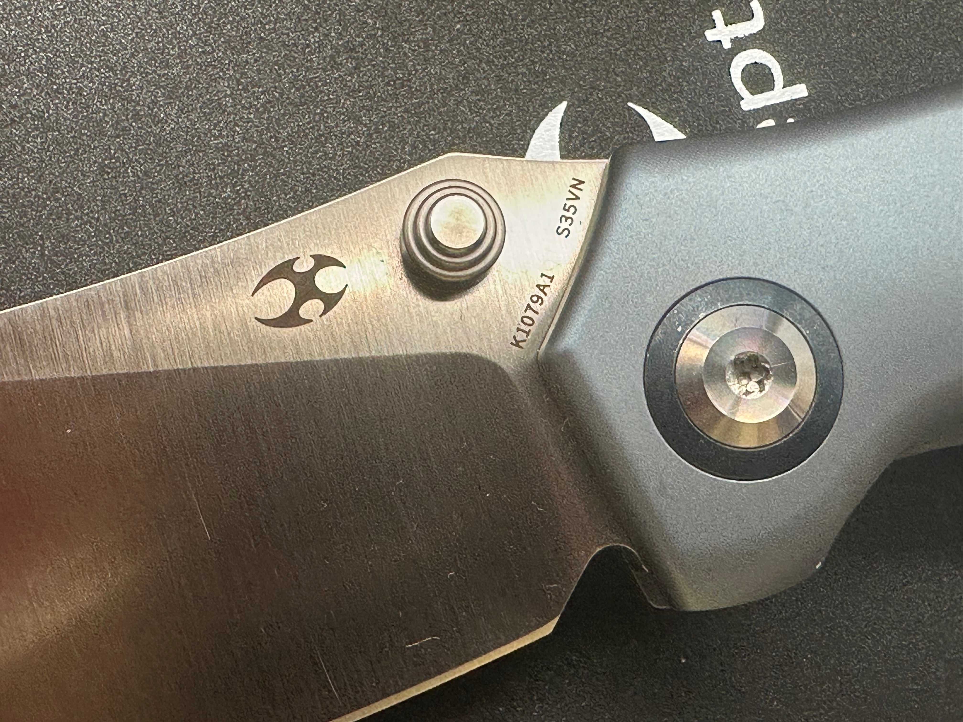 KANSEPT TIPPER FOLDING KNIFE BLUE TITANIUM HANDLE S35VN WHARNCLIFFE PLAIN EDGE