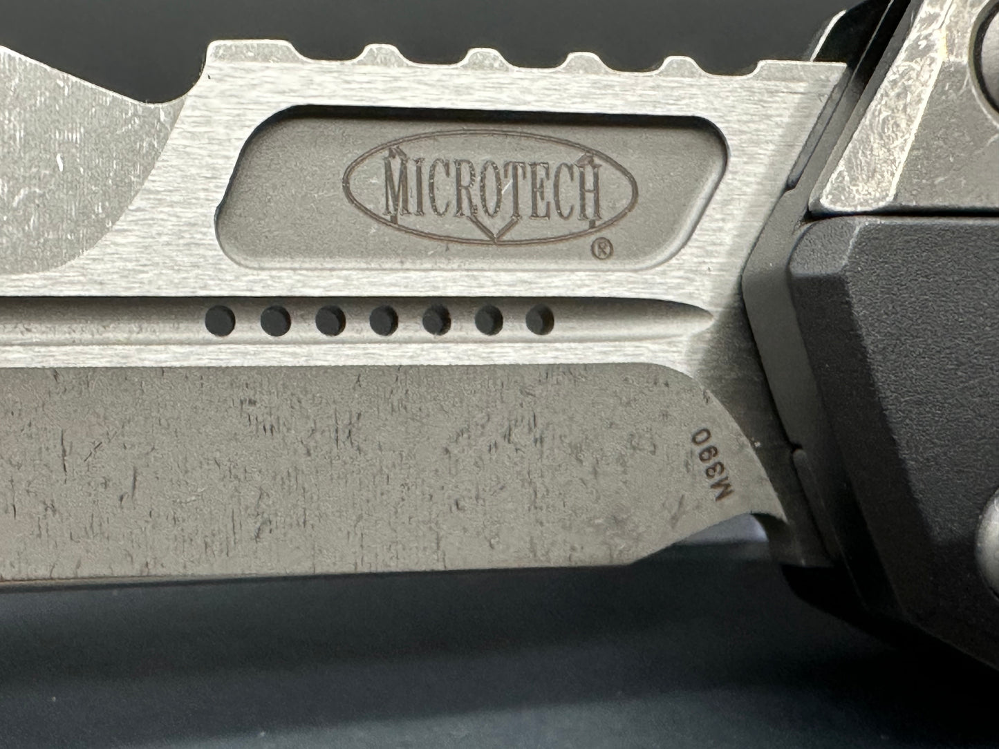 Microtech Glykon OTF Automatic Knife Black Alum + Titanium (3.75" Apocalyptic)