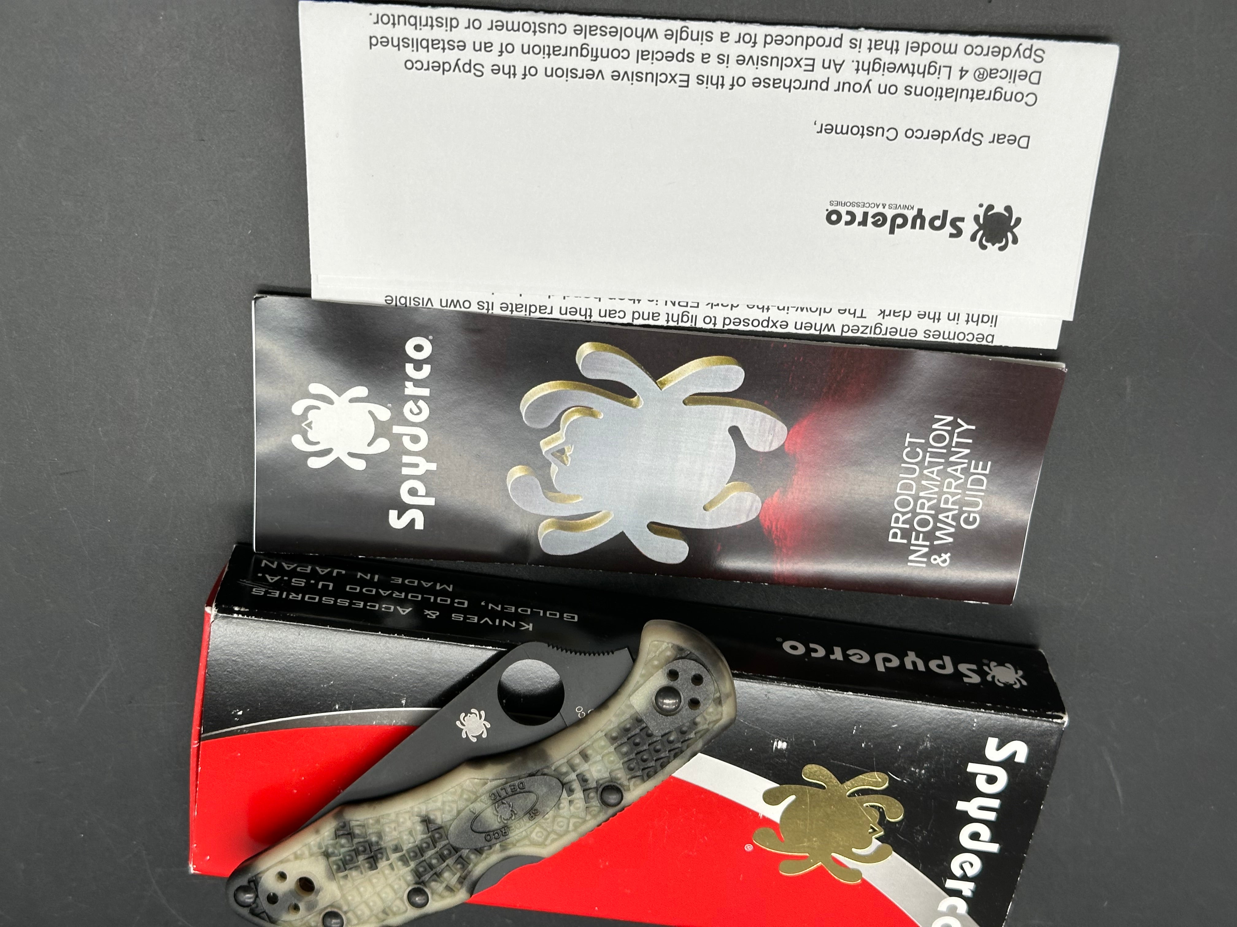 Spyderco Delica Rare Glow Zome VG-10