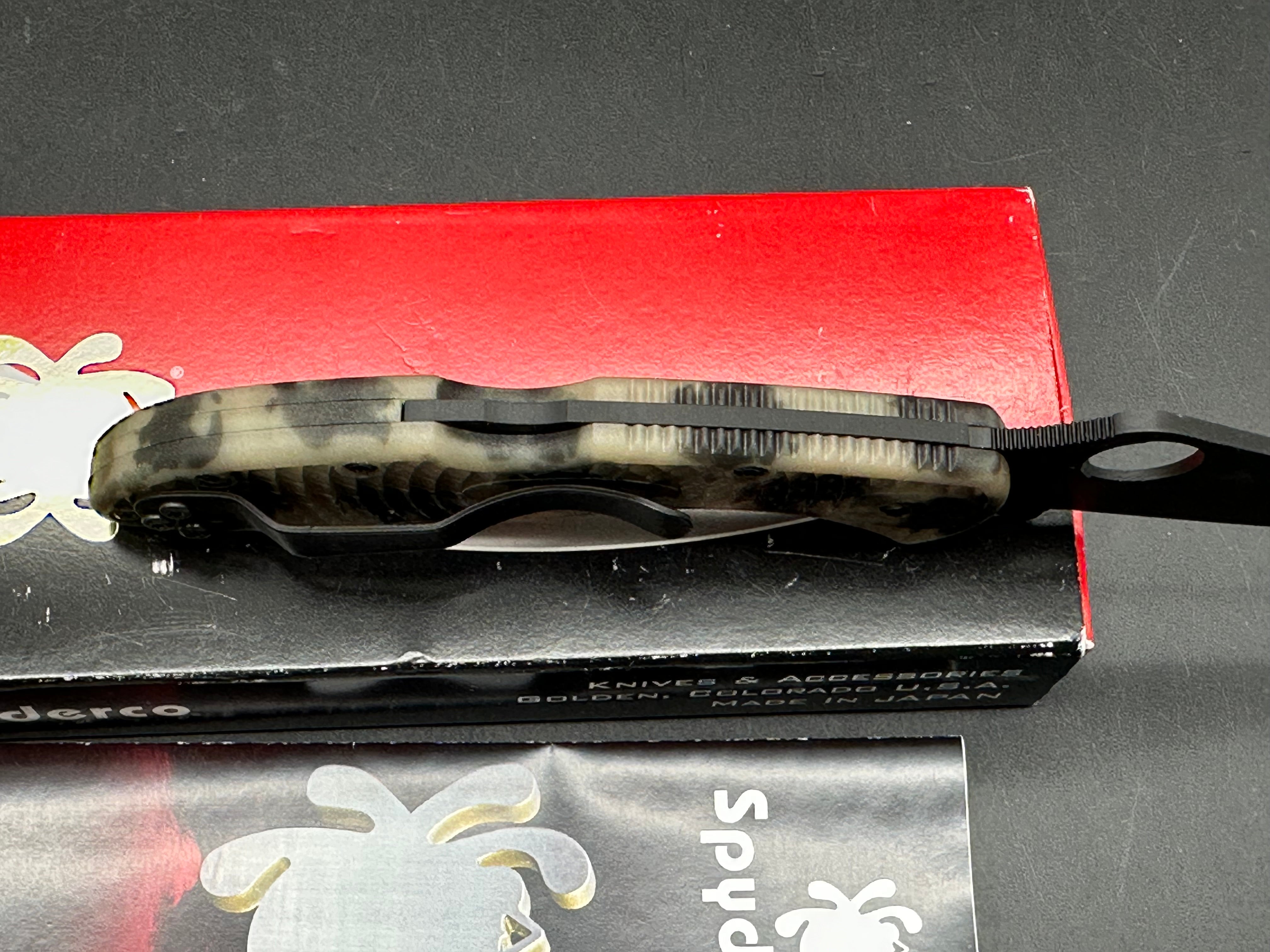 Spyderco Delica Rare Glow Zome VG-10