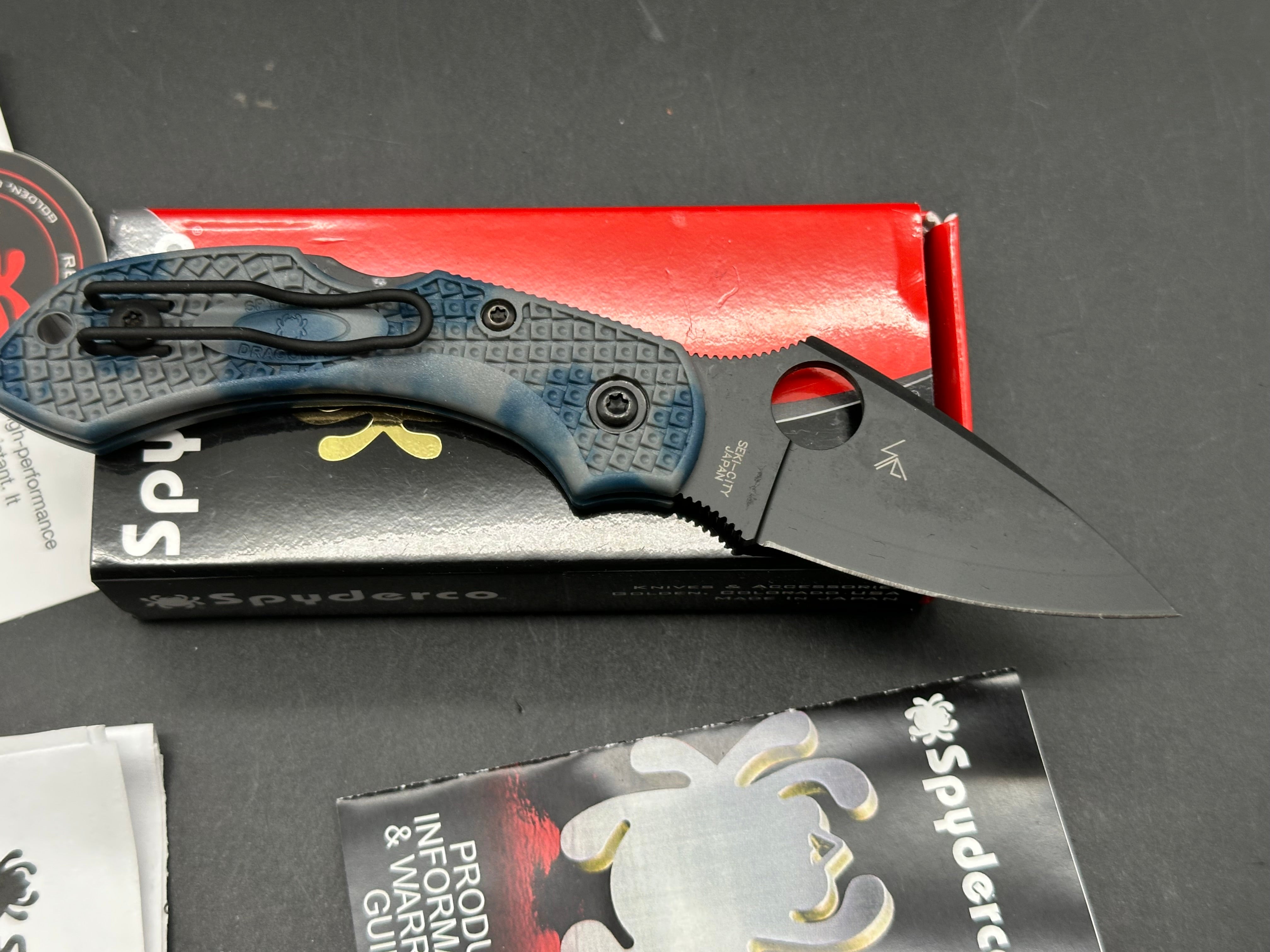 Spyderco Dragonfly Superblue Black blade