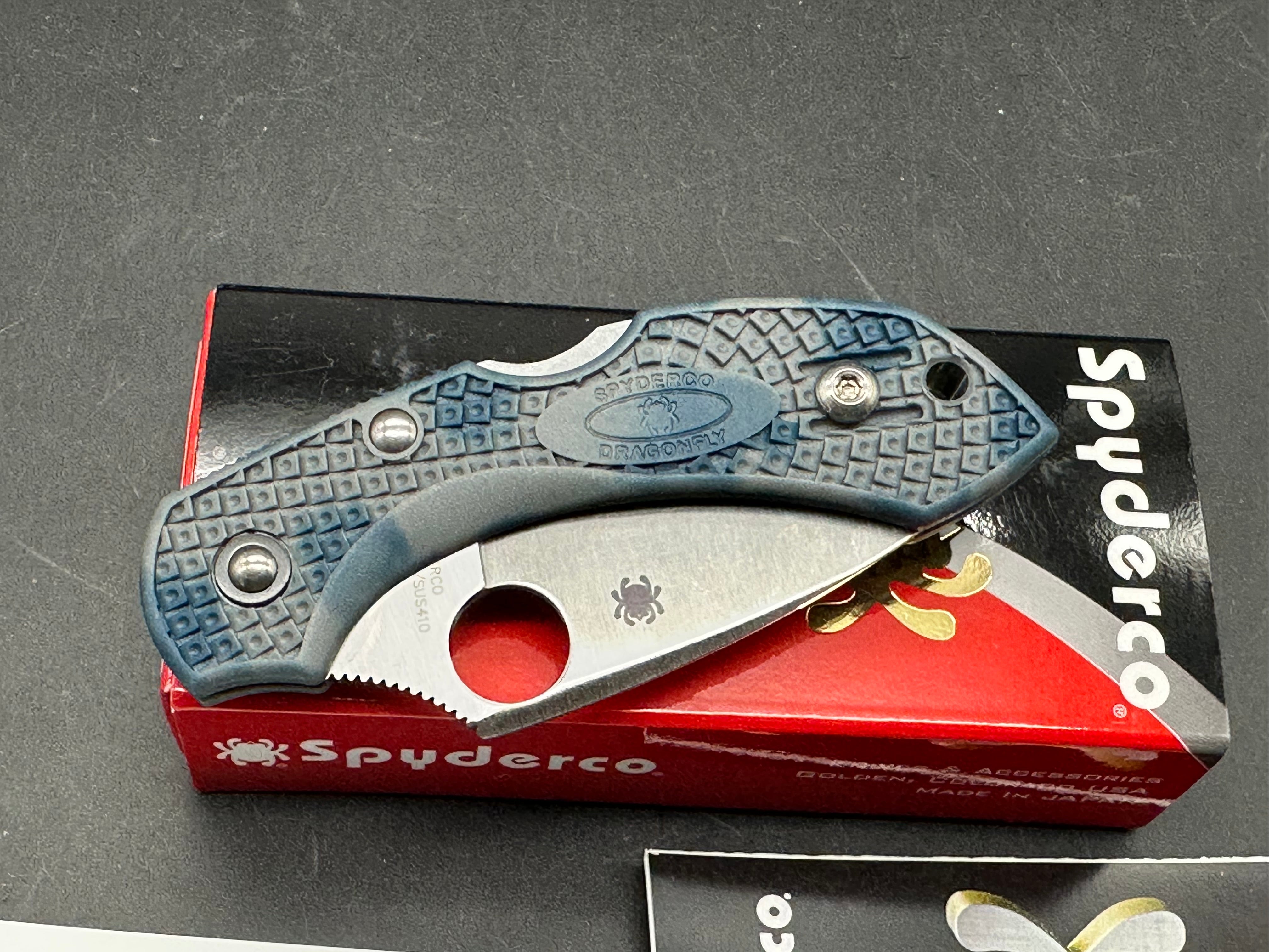 Spyderco Dragonfly Superblue Satin blade