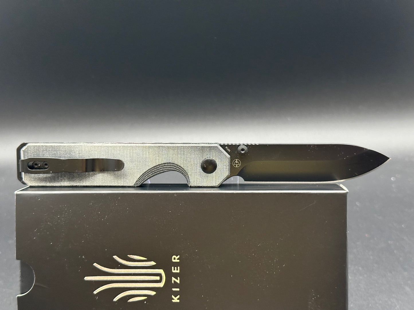 KIZER KUH BUTTON LOCK BLACK MICARTA HANDLE 154CM