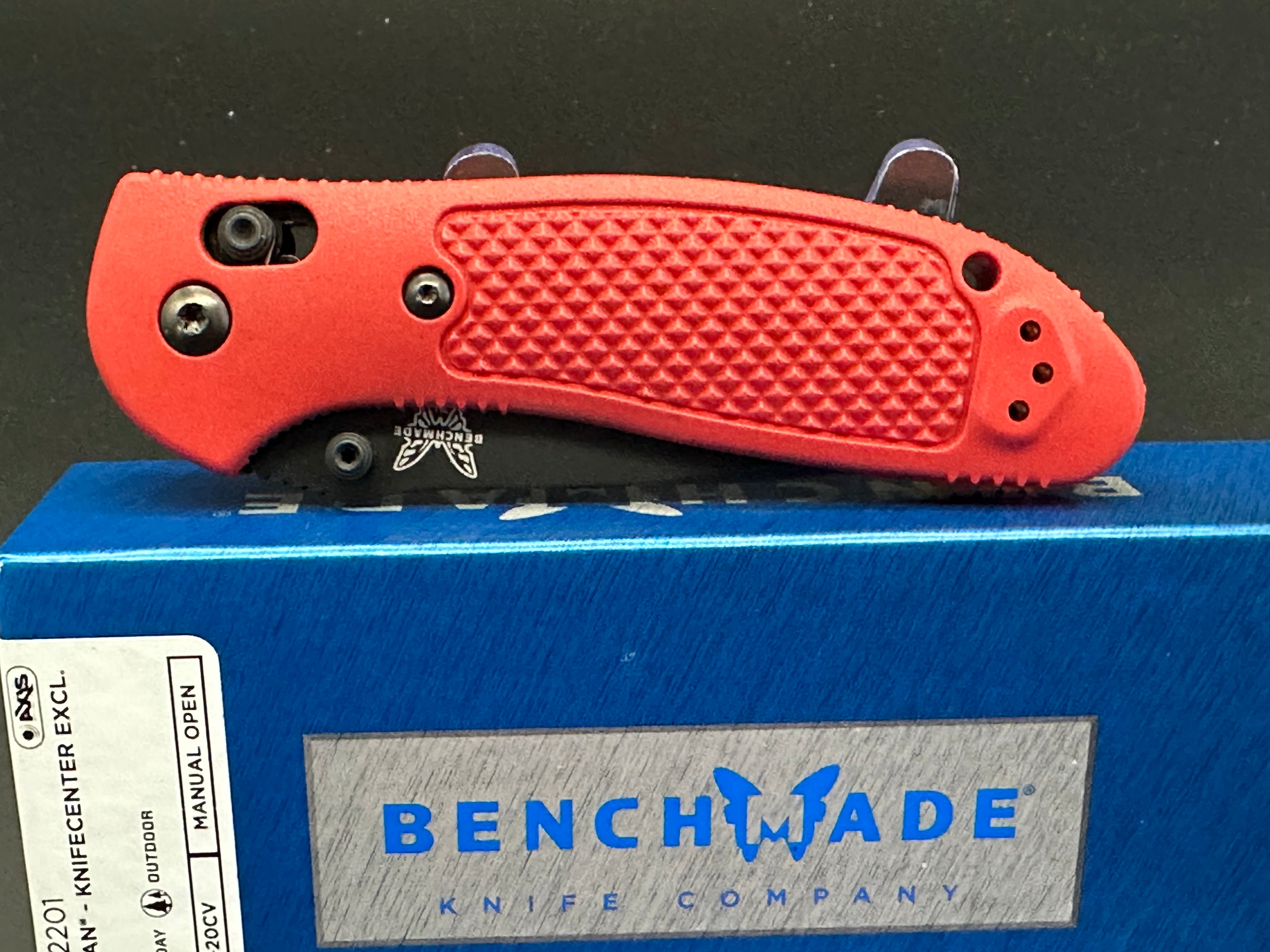 Benchmade griptilian Knife Center Exclusive in 20CV Red GFN handles