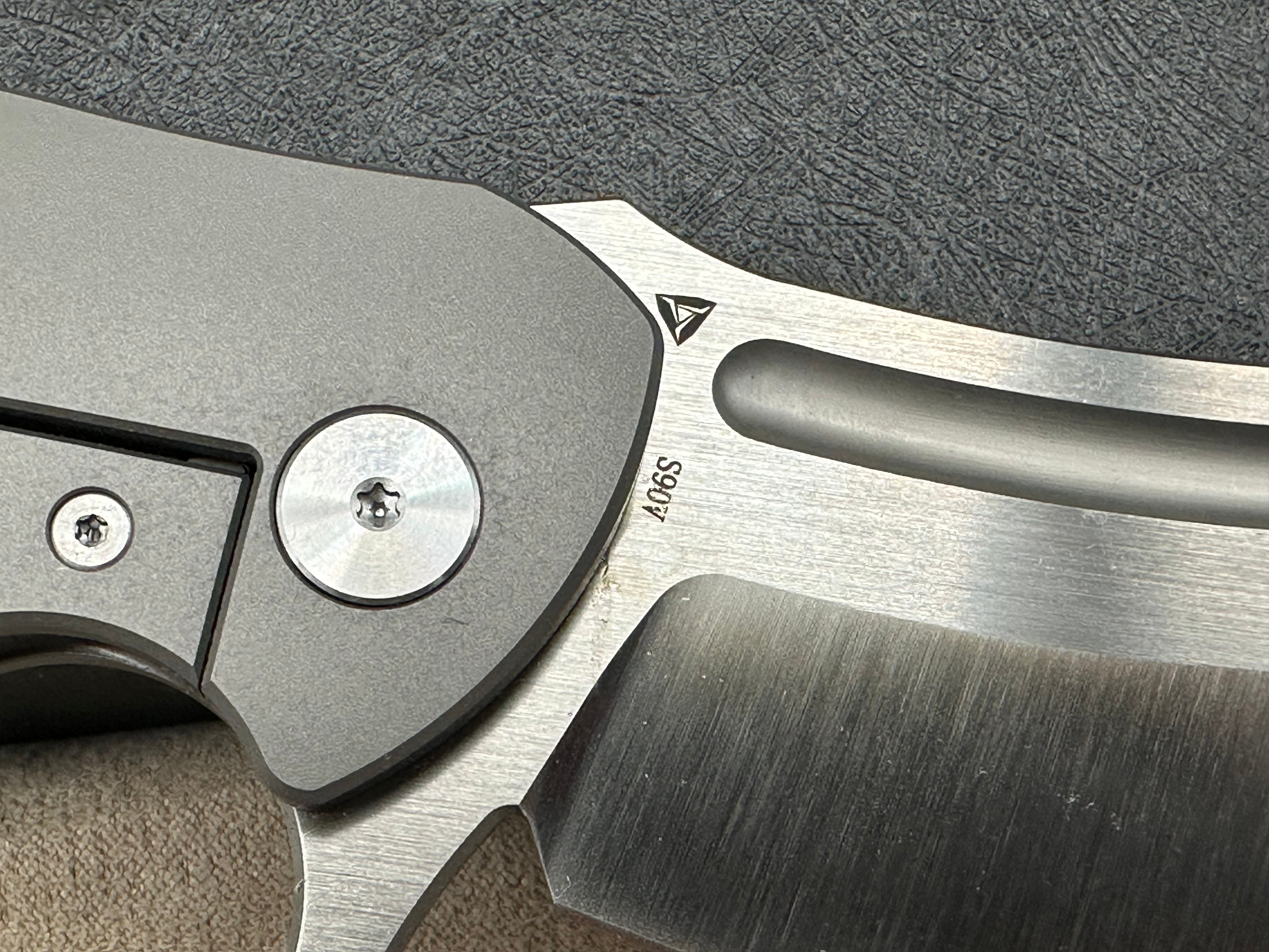 Tuya Knife Hellfire CF/Titanium handle w/S90V blade
