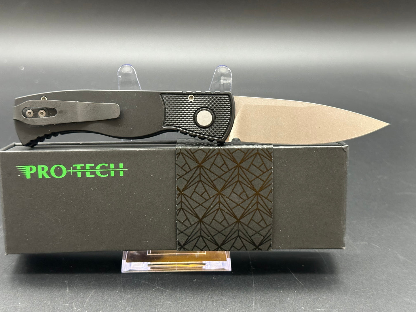 ProTech Tactical Response 2 MagnaCut Automatic Knife