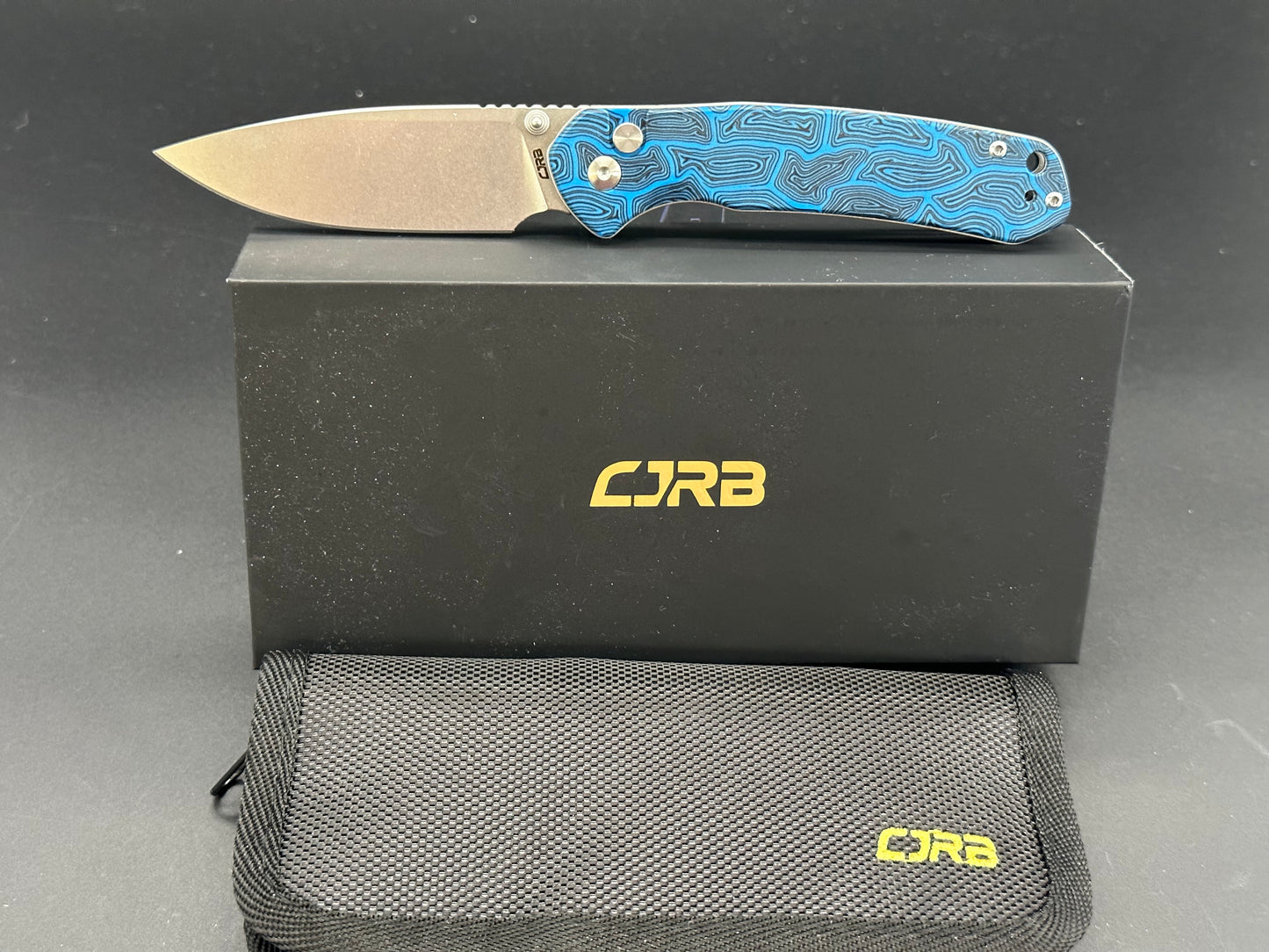 CJRB PYRITE FOLDING KNIFE BLACK & BLUE GMASCUS