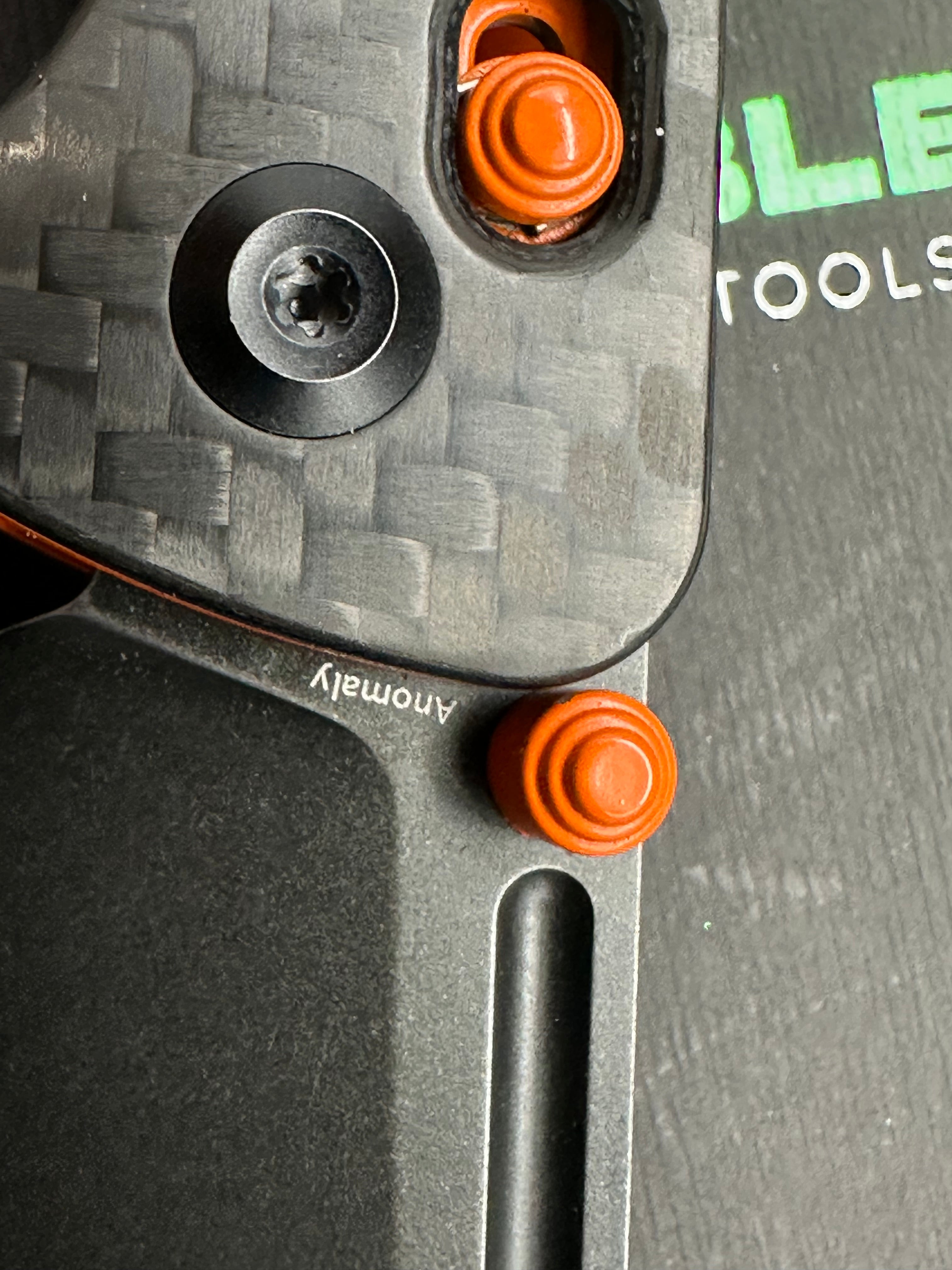 Tenable Anomaly Crossbar Lock | 3.14" Blackwash Nitro V | Twill Carbon FIber & G10