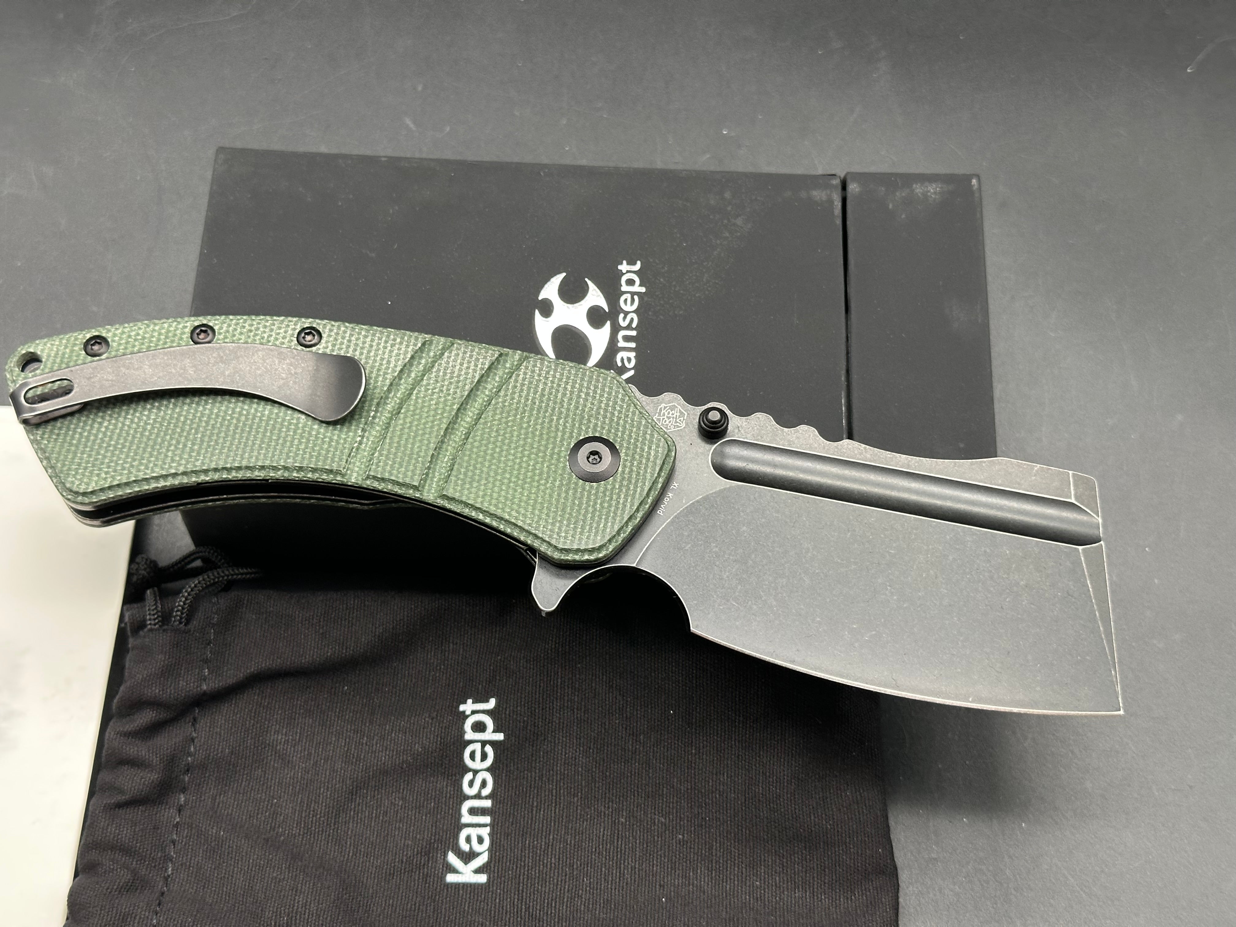 Kansept Korvid XL Green Micarta scales w/154CM blade