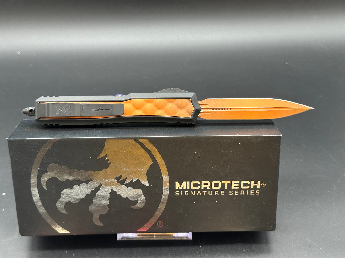 Microtech Makora D/E Auto OTF Weathered Orange Bubble Inlay Black