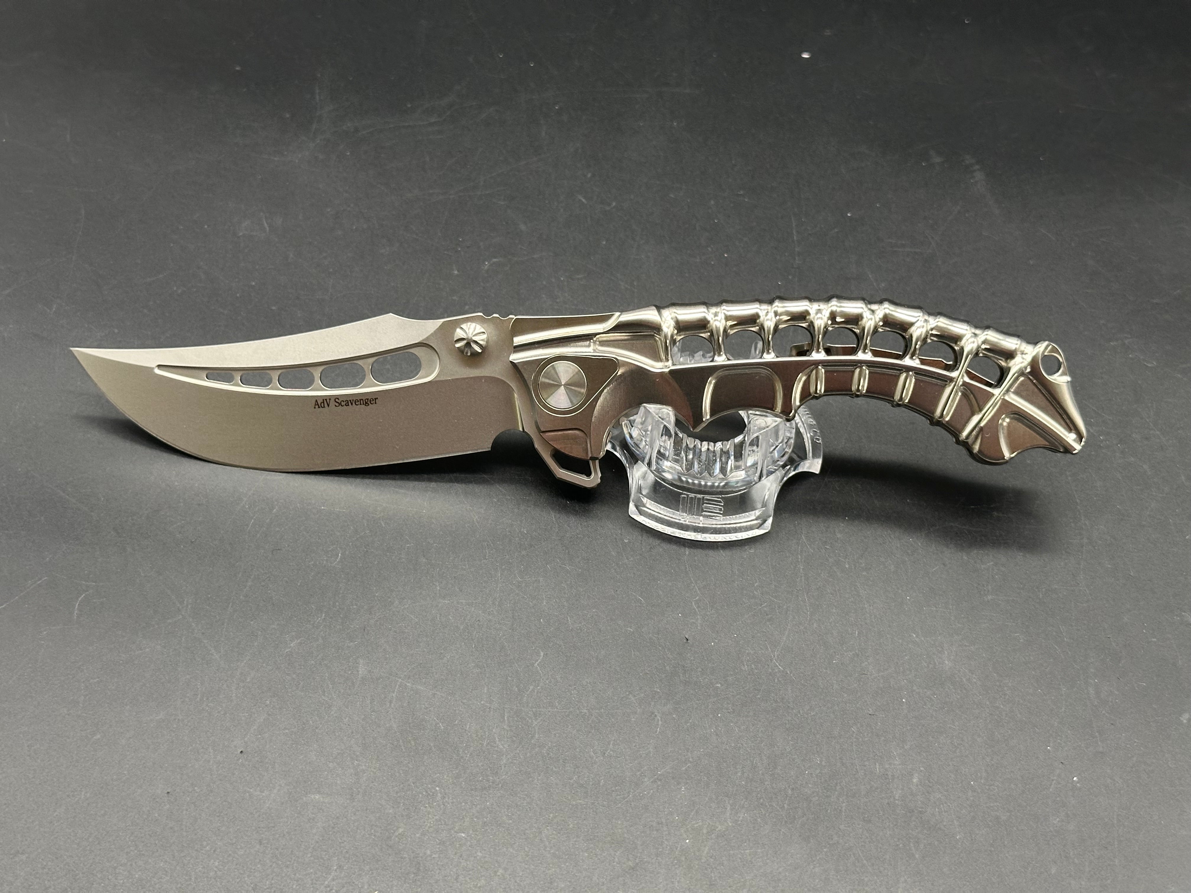 Andre DeVilliers Scavenger Ingegral Titanium handle w/M390 blade
