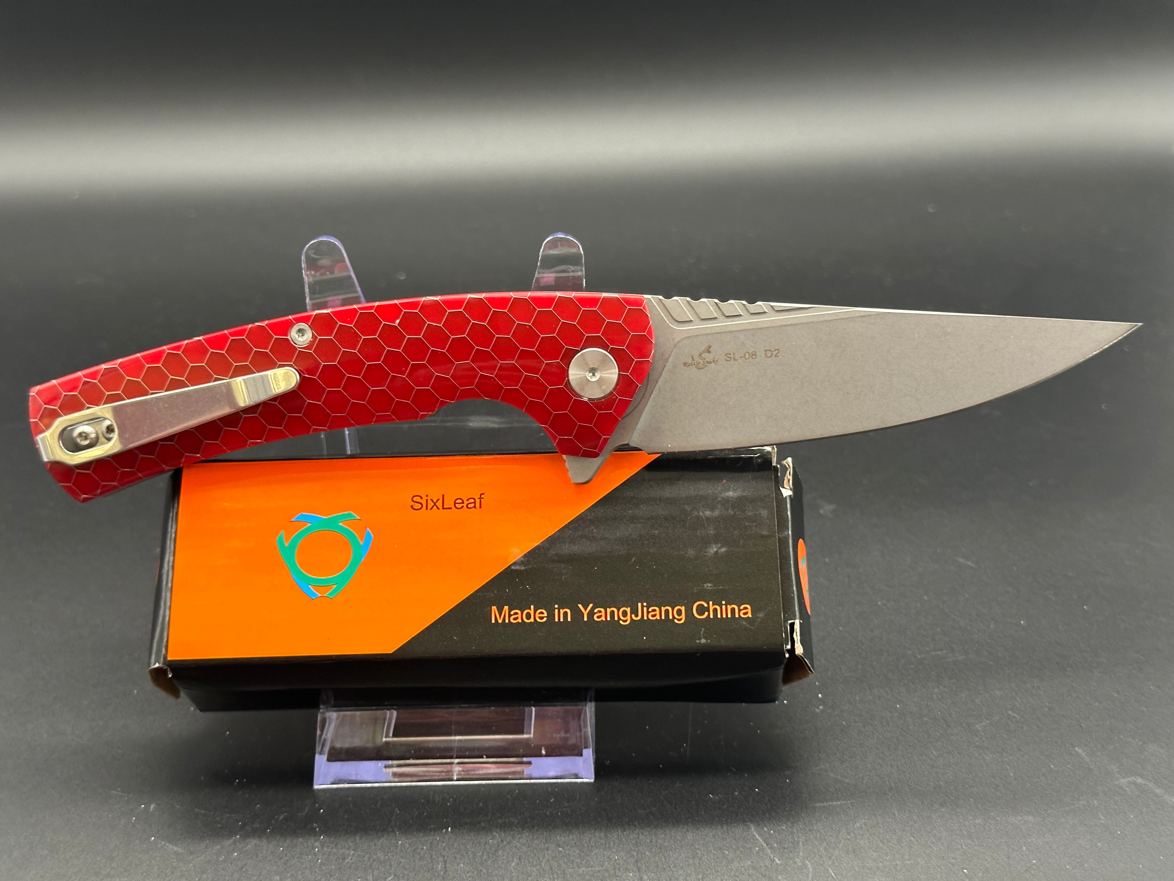 SIXLEAF FOLDING KNIFE RED RESIN HANDLE D2 PLAIN EDGE SL-08-RED