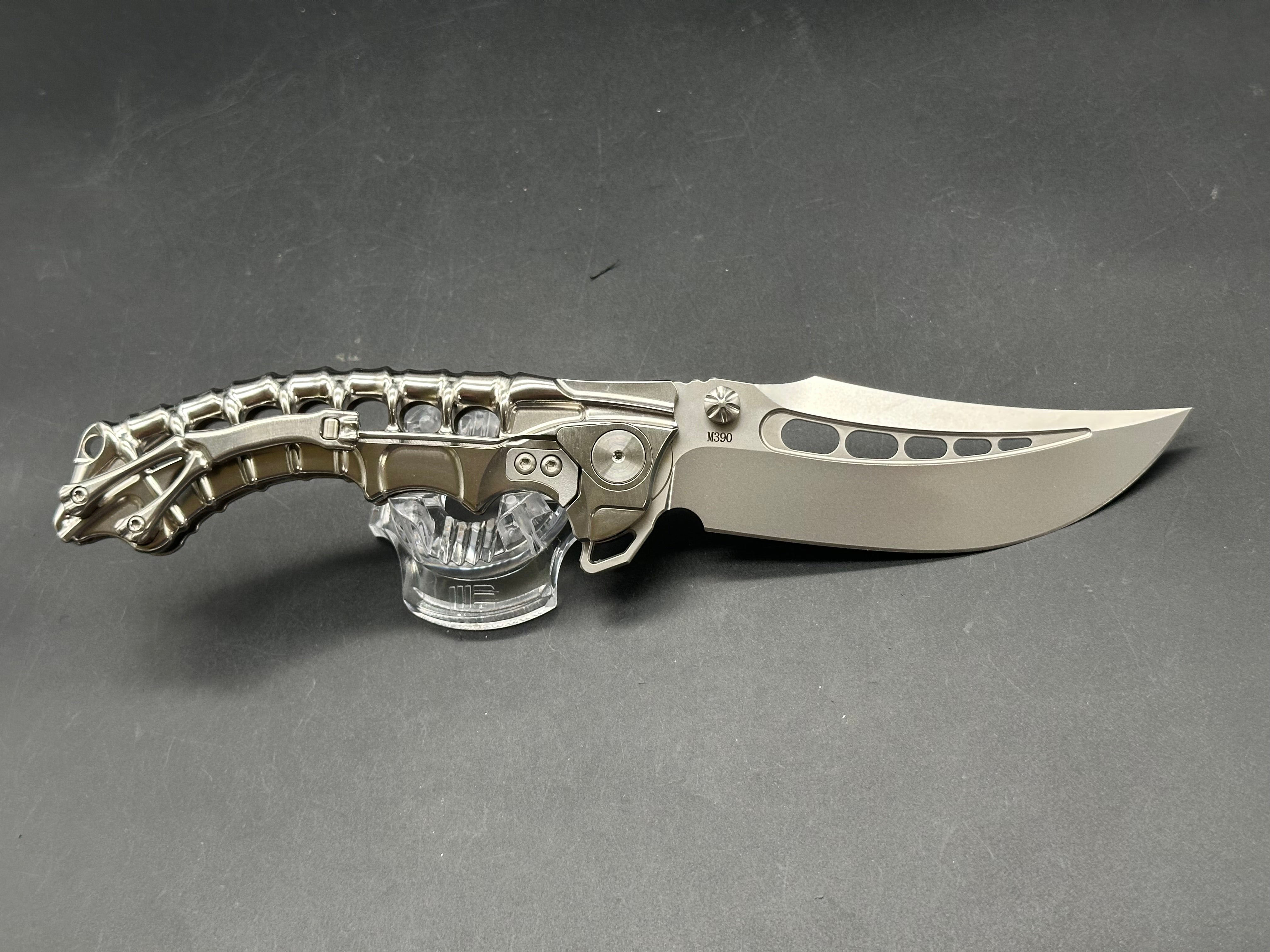 Andre DeVilliers Scavenger Ingegral Titanium handle w/M390 blade