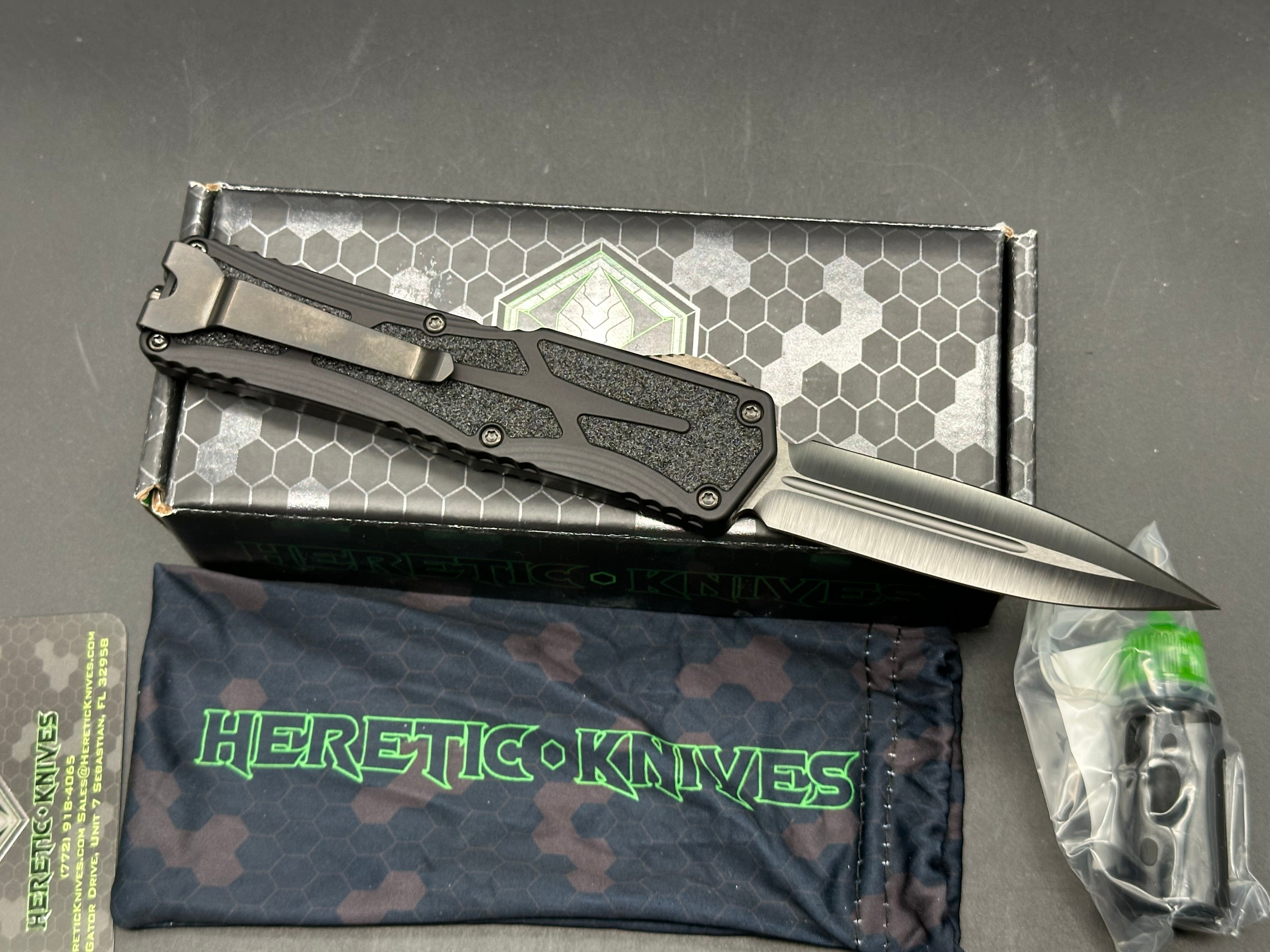 Heretic Colossus Fat Carbon Snakeskin Button DLC Blade and Hardware Elmax Blade