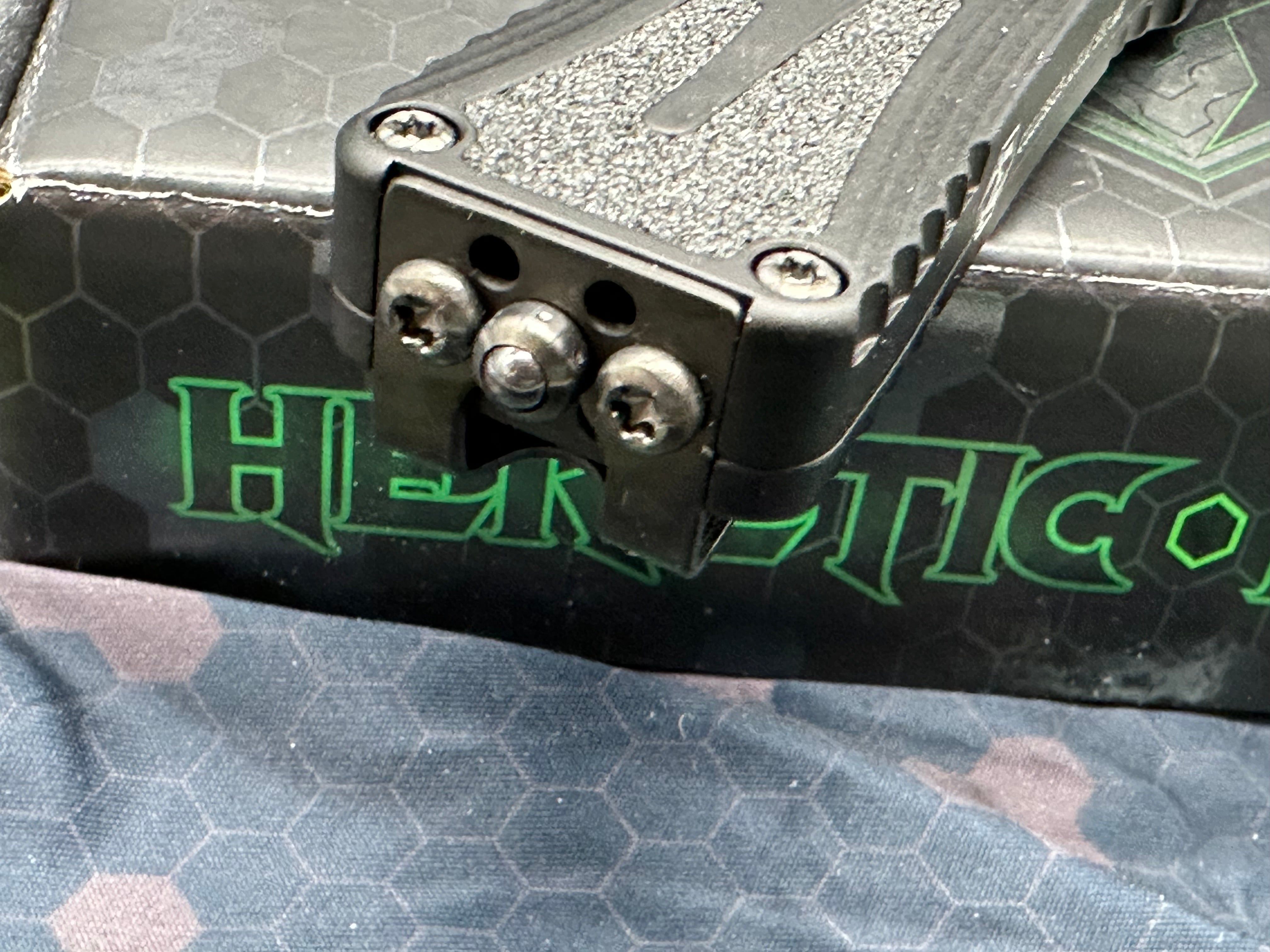 Heretic Colossus Fat Carbon Snakeskin Button DLC Blade and Hardware Elmax Blade