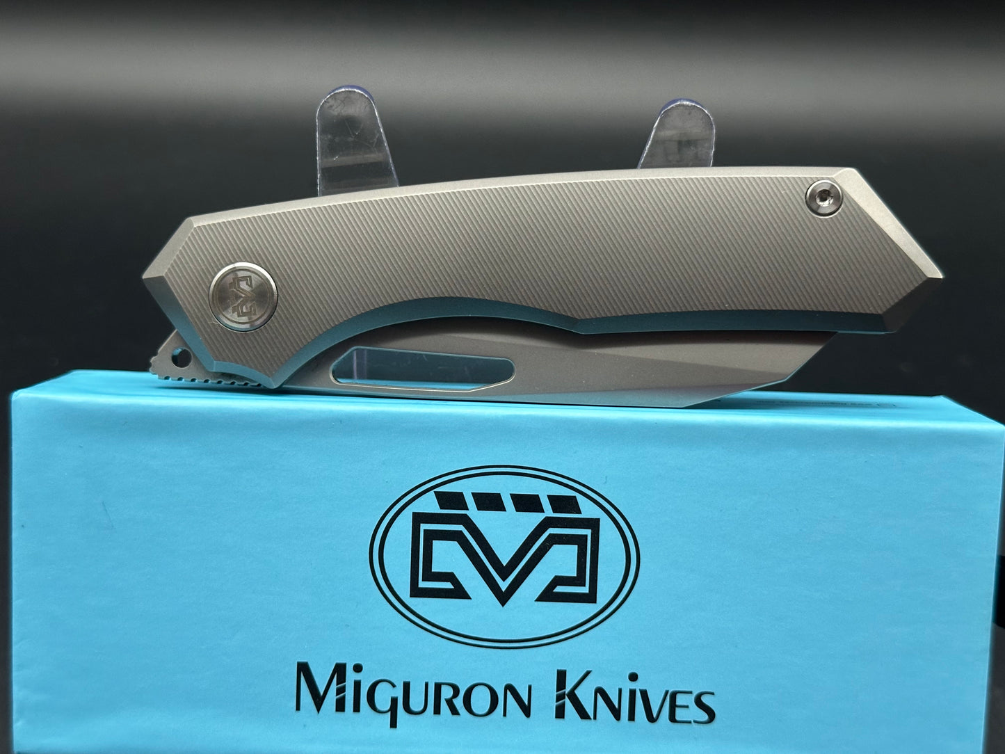 MIGURON KERYX II FOLDING KNIFE GRAY TITANIUM HANDLE M390 SHEEPSFOOT