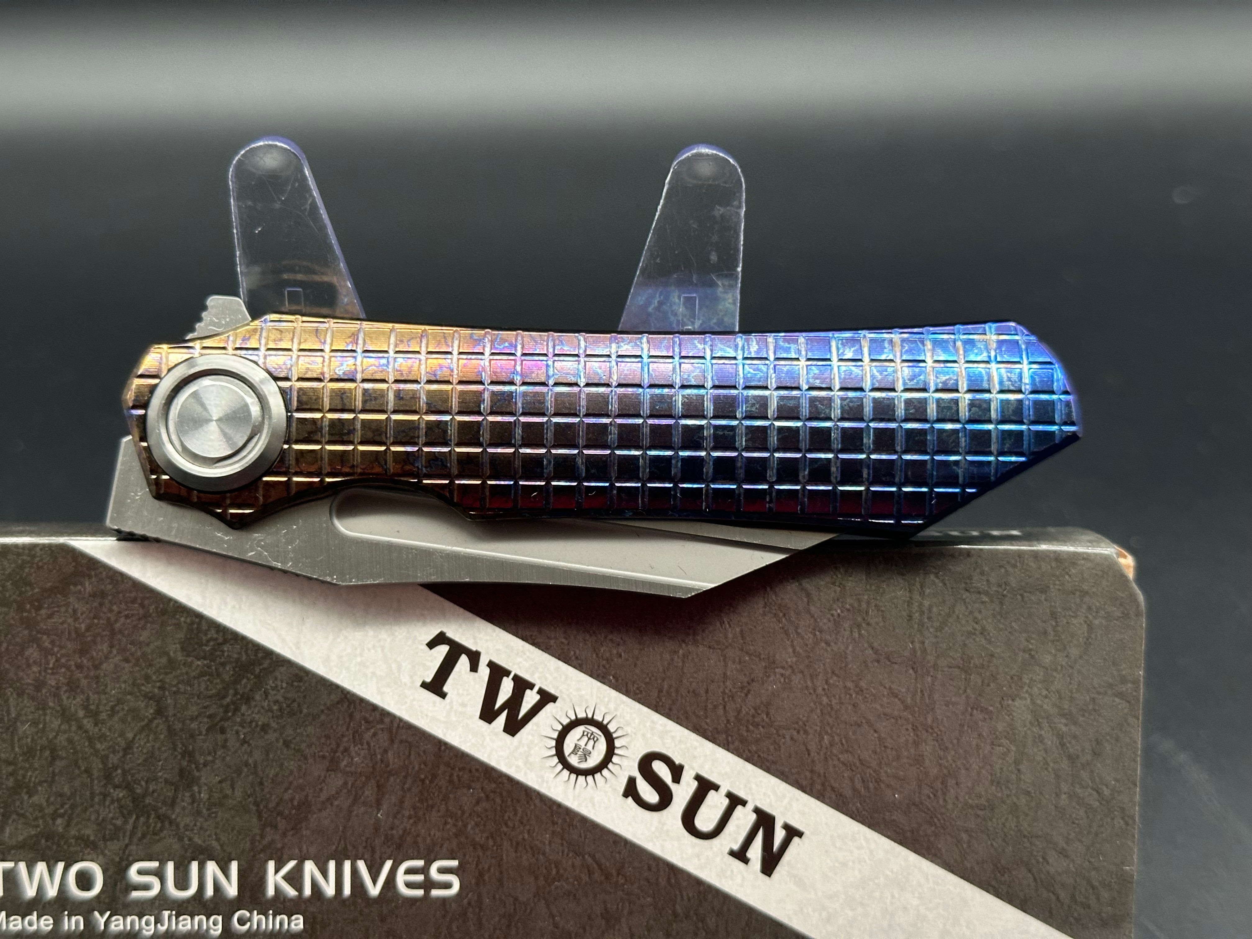 TWOSUN TS-195-SQUARE-COLOR FOLDING KNIFE COLOR TITANIUM HANDLE M390