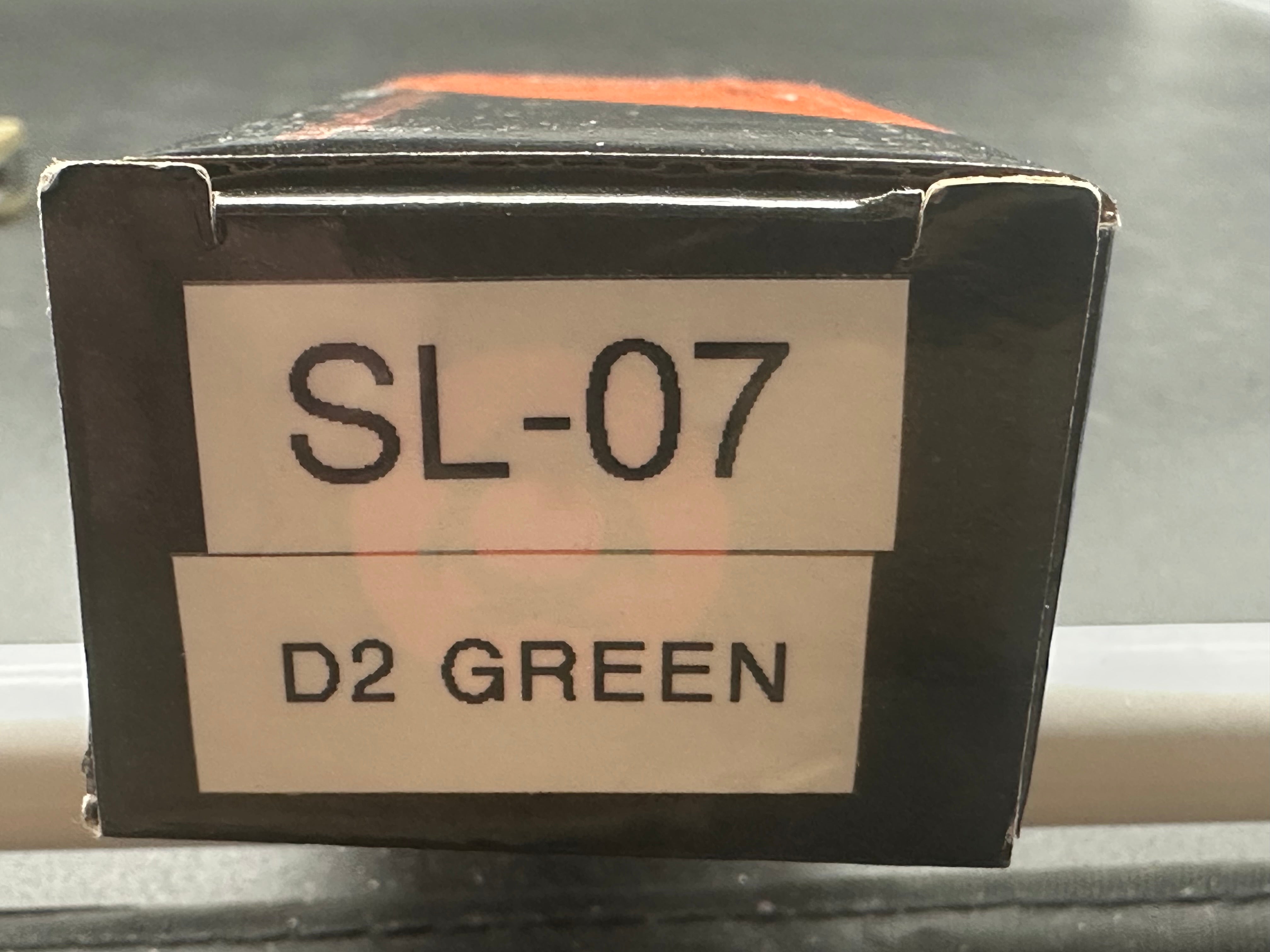 Sixleaf SL-07  slip joint, green micarta scales, D2 blade