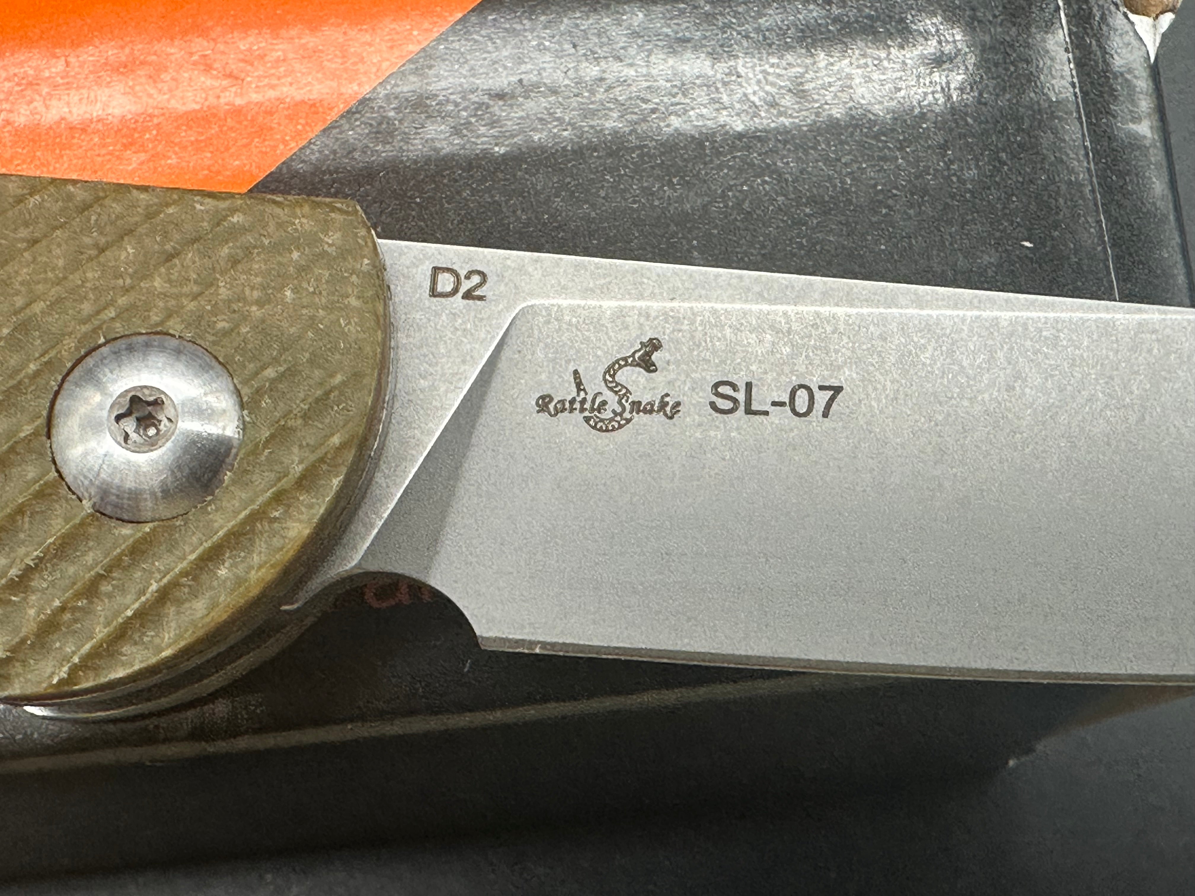 Sixleaf SL-07  slip joint, green micarta scales, D2 blade