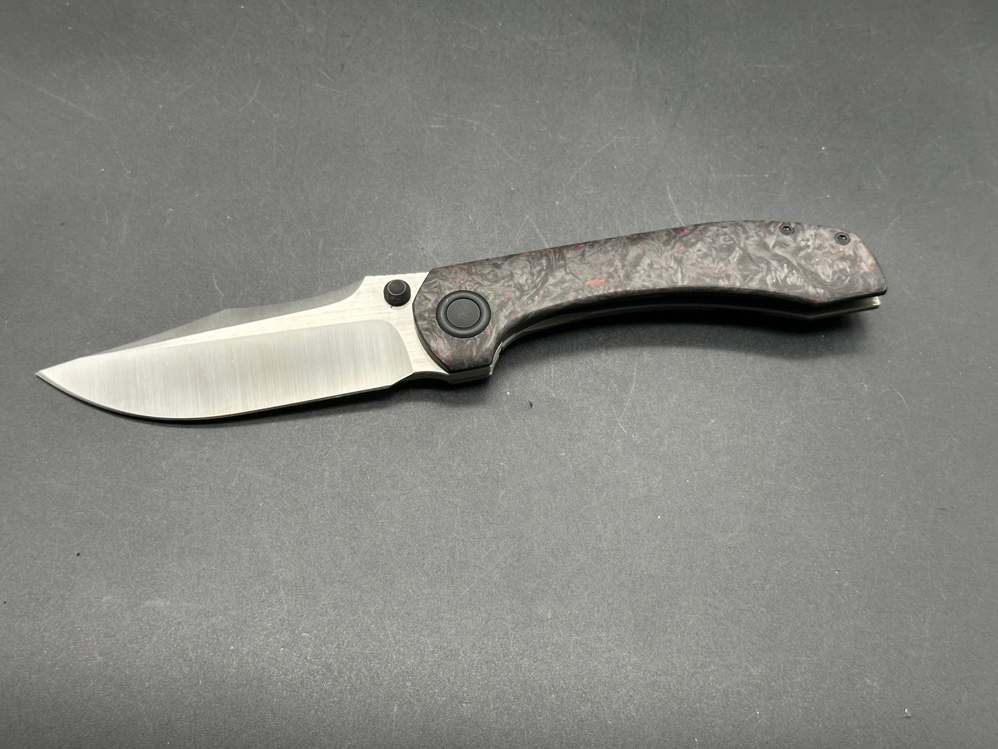 Brian Brown Raptor V2 (Reate) with black marble Carbon Fiber show scale