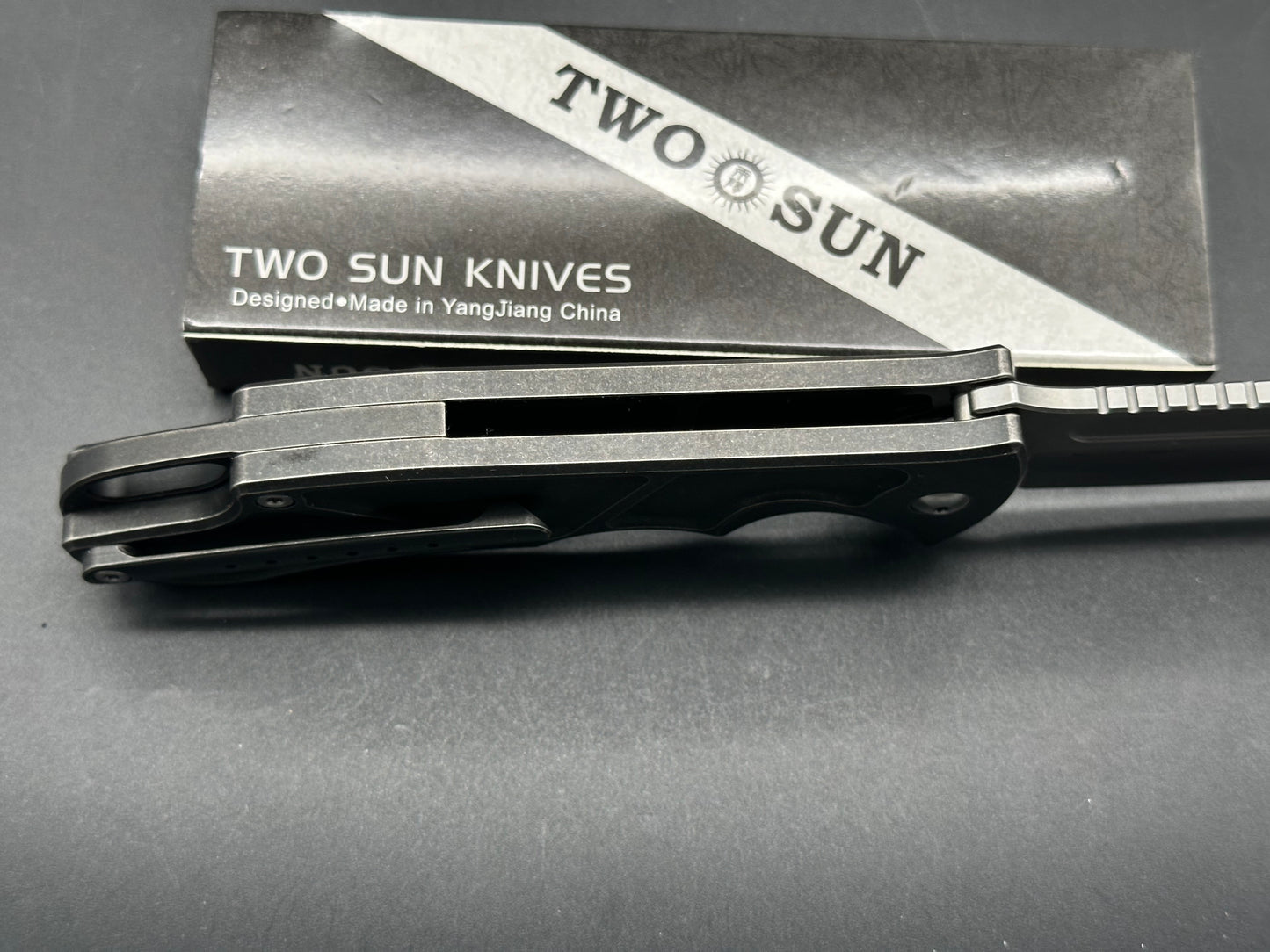 TwoSun TS485 Titanium handle w/14C28N blade