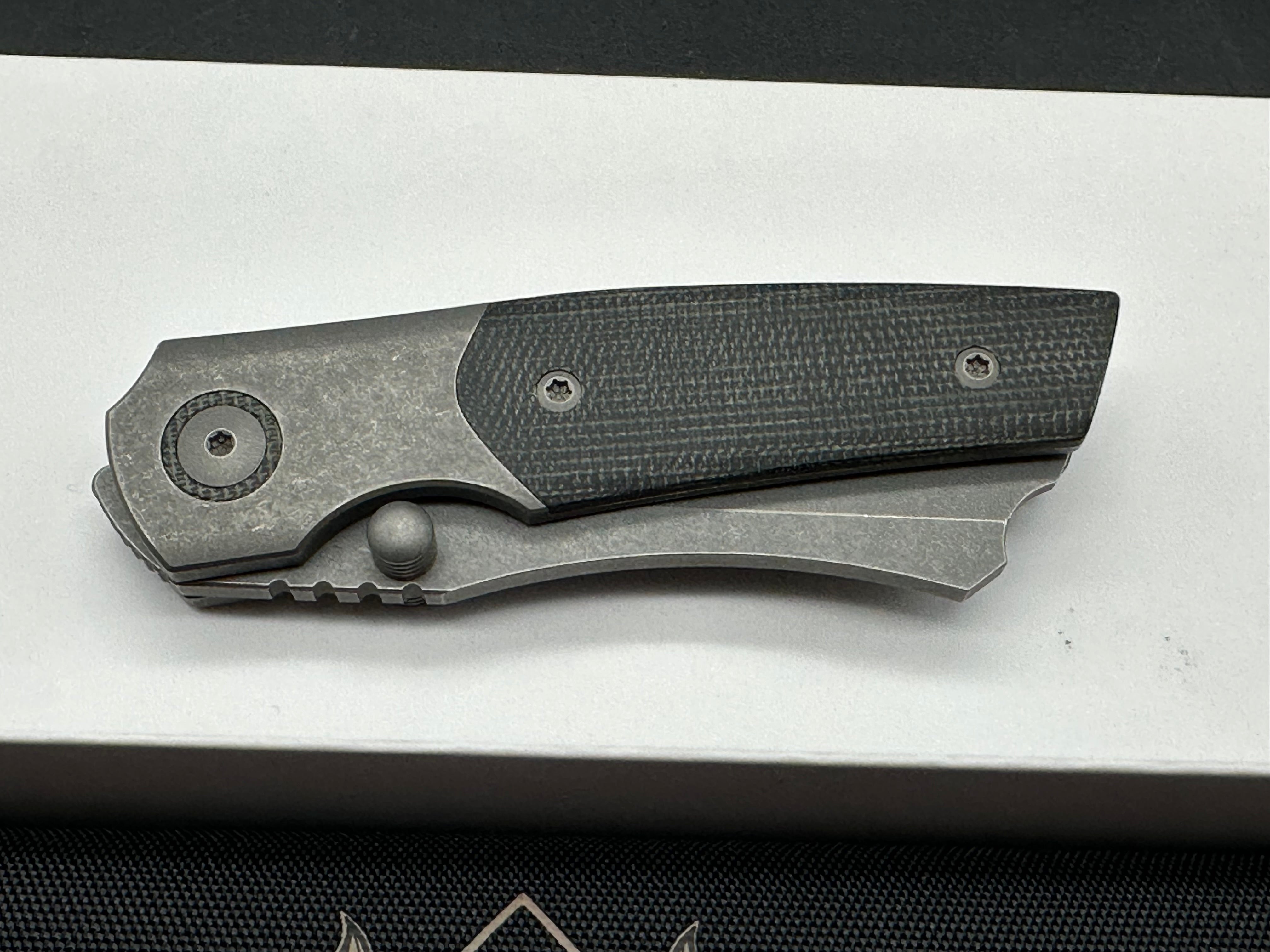 Berg Blades Mini Barber #15/110, Dark Blasted and Tumbled Hollow Ground M390 Blade, Dark Blasted and Tumbled Titanium Handles with Black Micarta