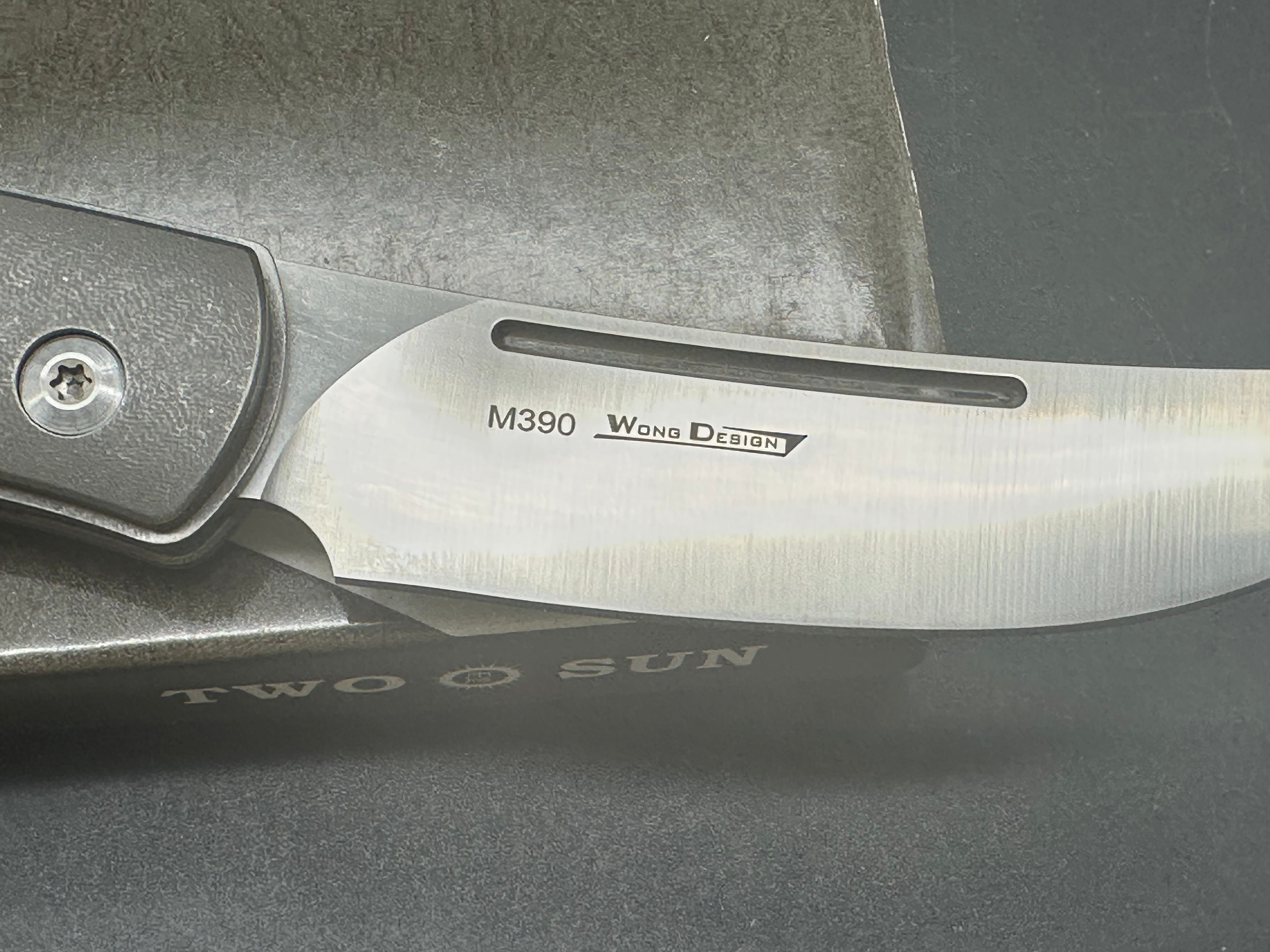 TwoSun TS315  Wong design, slip joint, grey and gold titanium scales, M390 blade