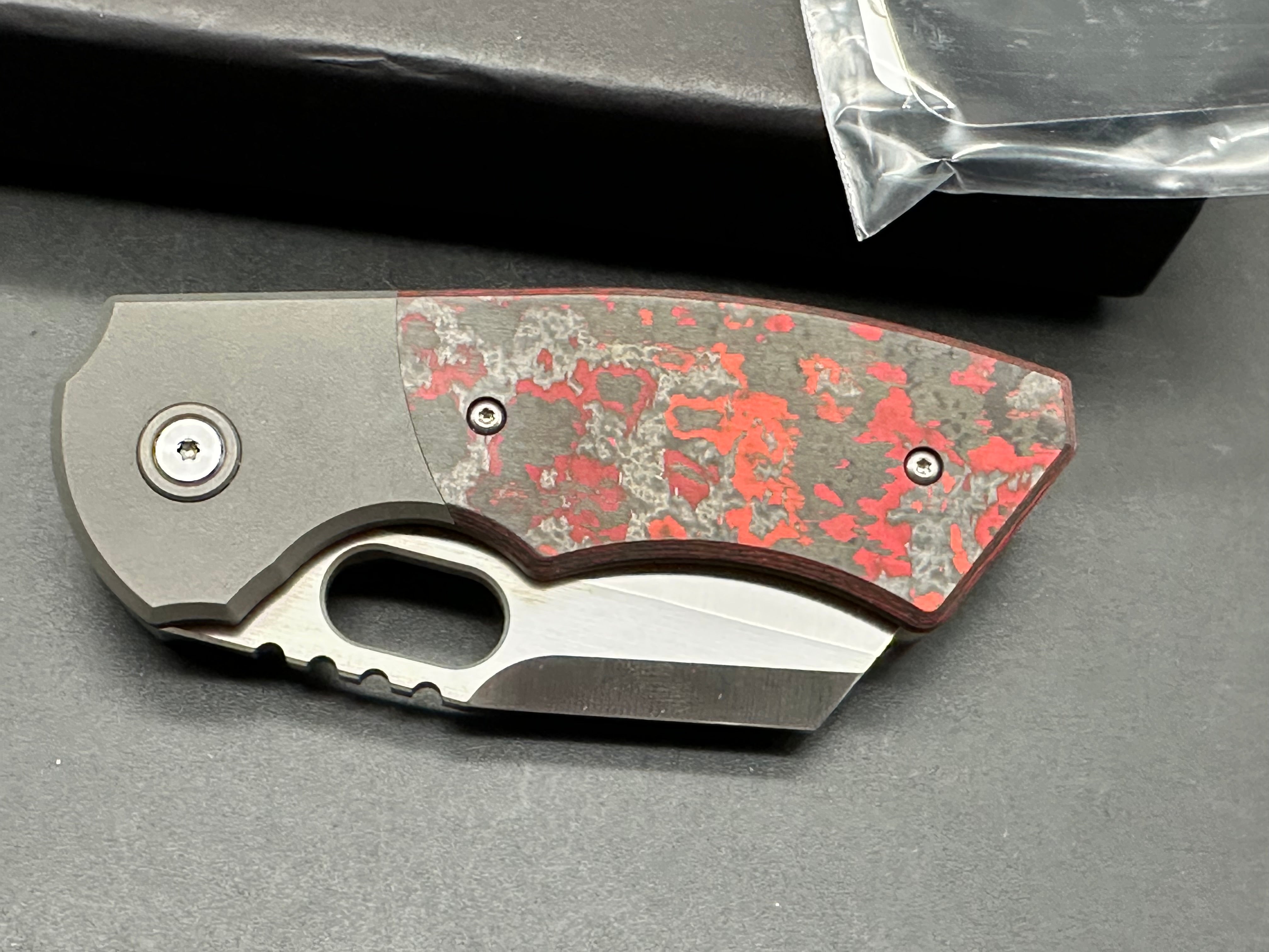 Berg Blades Slim #17/40, Belt Satin CPM-20CV Blade, Dark Blasted Handles with Mars Valley Fat Carbon