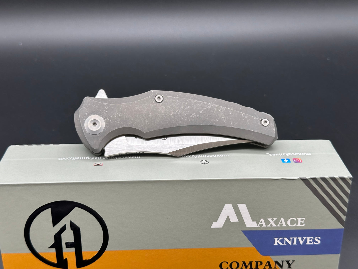 Maxace Orion MagnaCut Frame Lock Knife Stonewash Titanium (3.7" Satin)