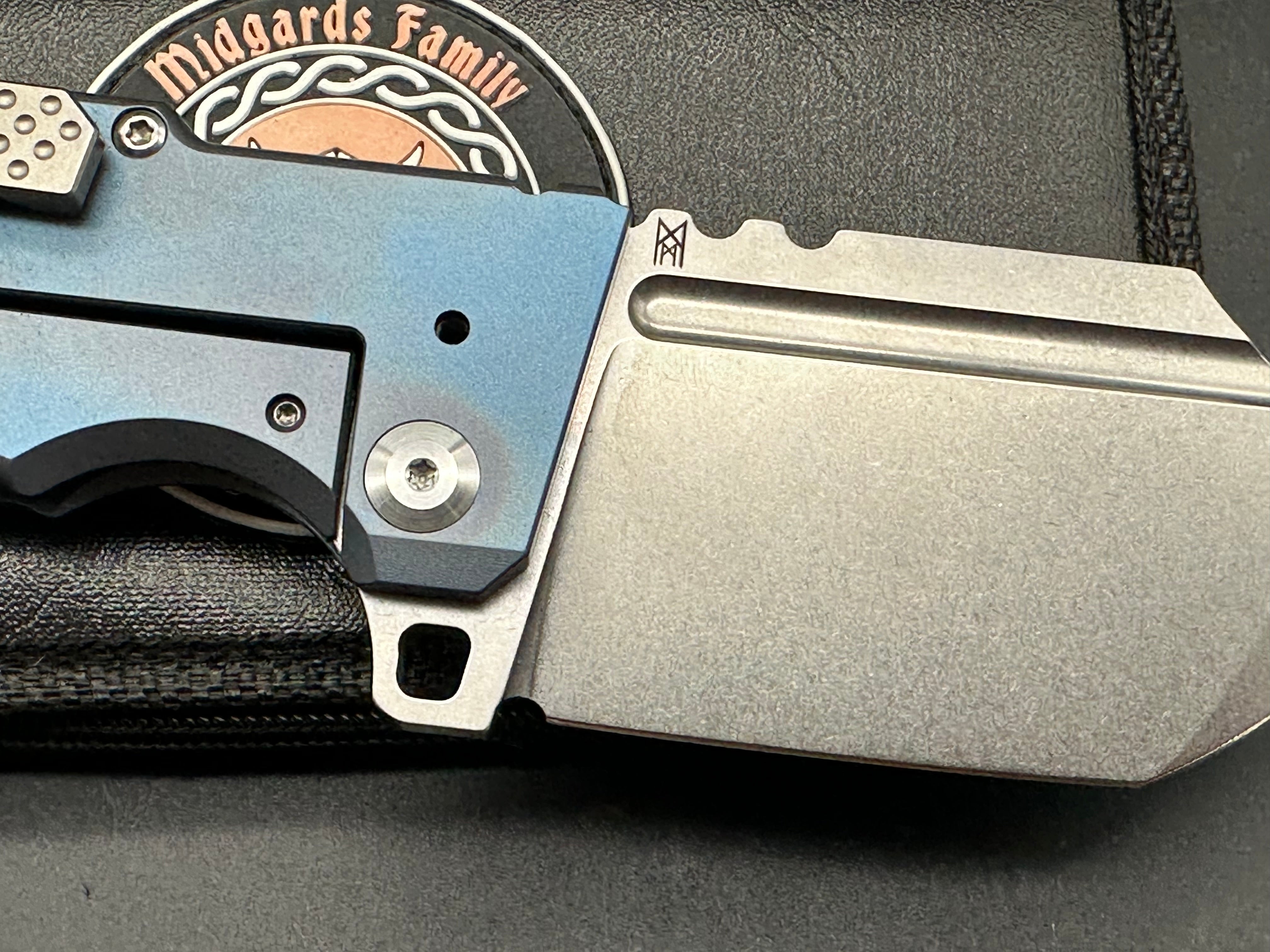 Midgards Messer - Thunrar/Blue Textured Milled Ti Frame/Clip Point/Satin CPM-D2