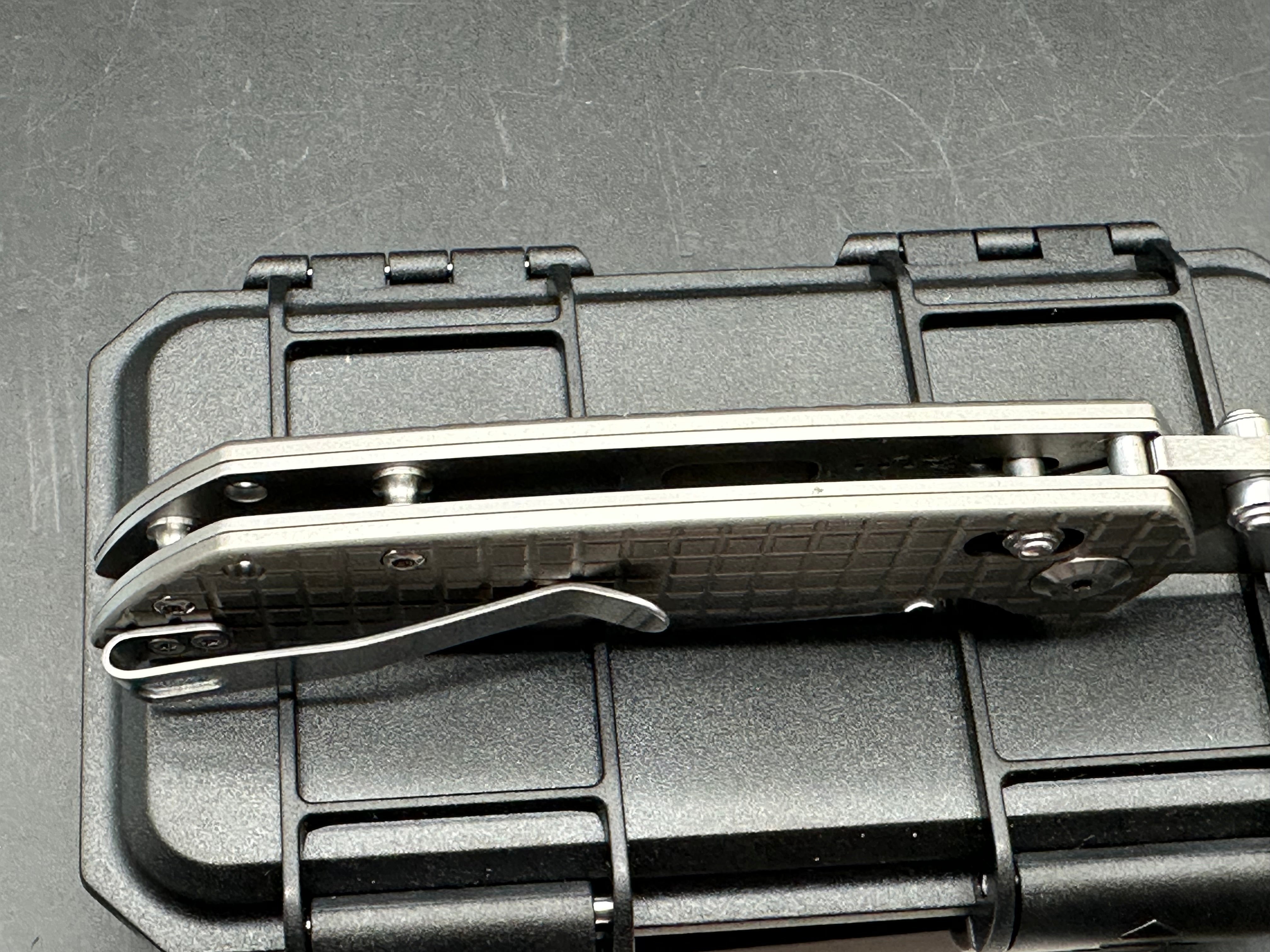 KANSEPT FENRIR CROSSBAR LOCK TITANIUM W/FRAG PATTERN HANDLE (3.48'' CPM S35VN BLADE)