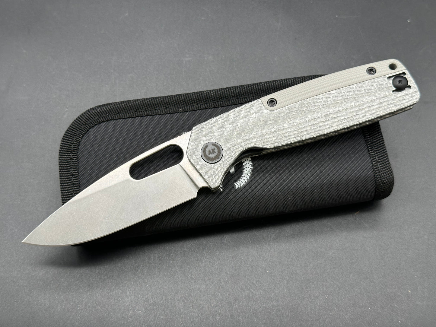 Asher Spiro Silver Twill Spacer 3.2" S90V Stonewash Blade with Silver Twill Carbon Fiber Scales