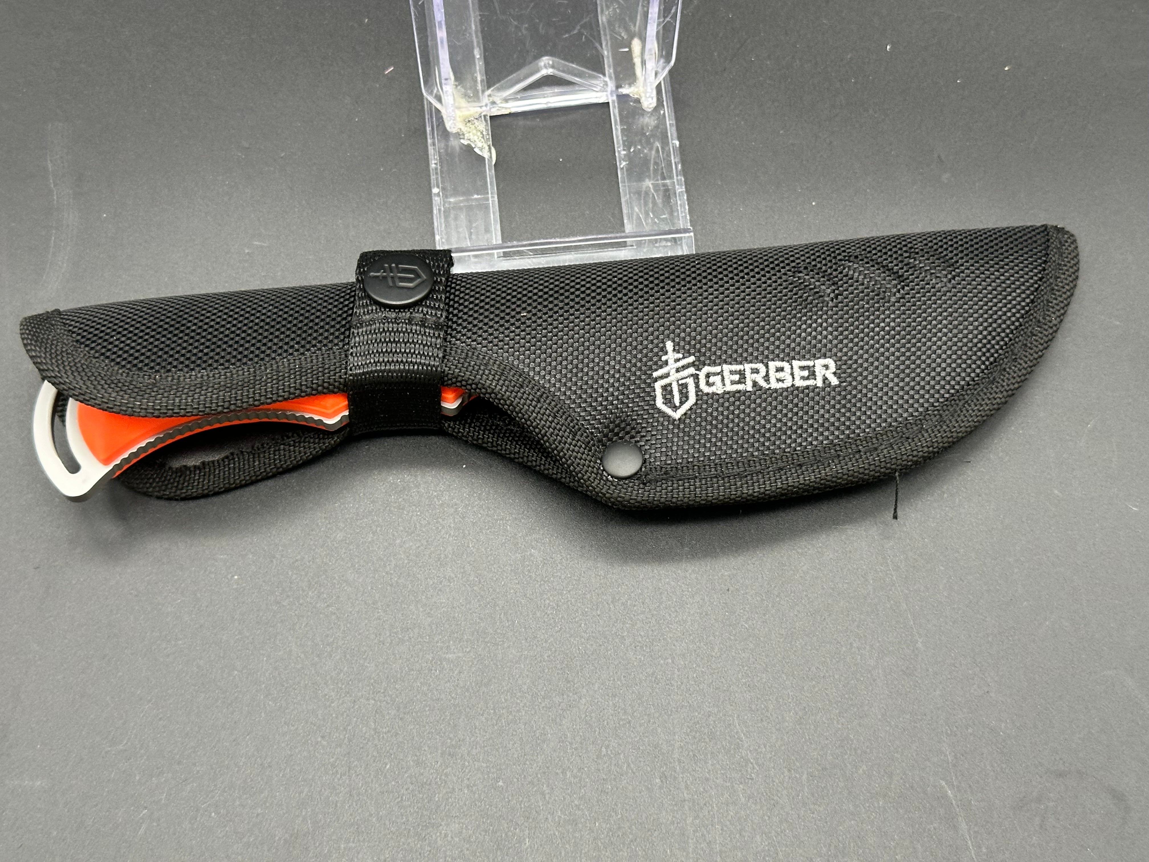 Gerber Freeman, 4" Stainless Blade with Rubber Handle in Orange