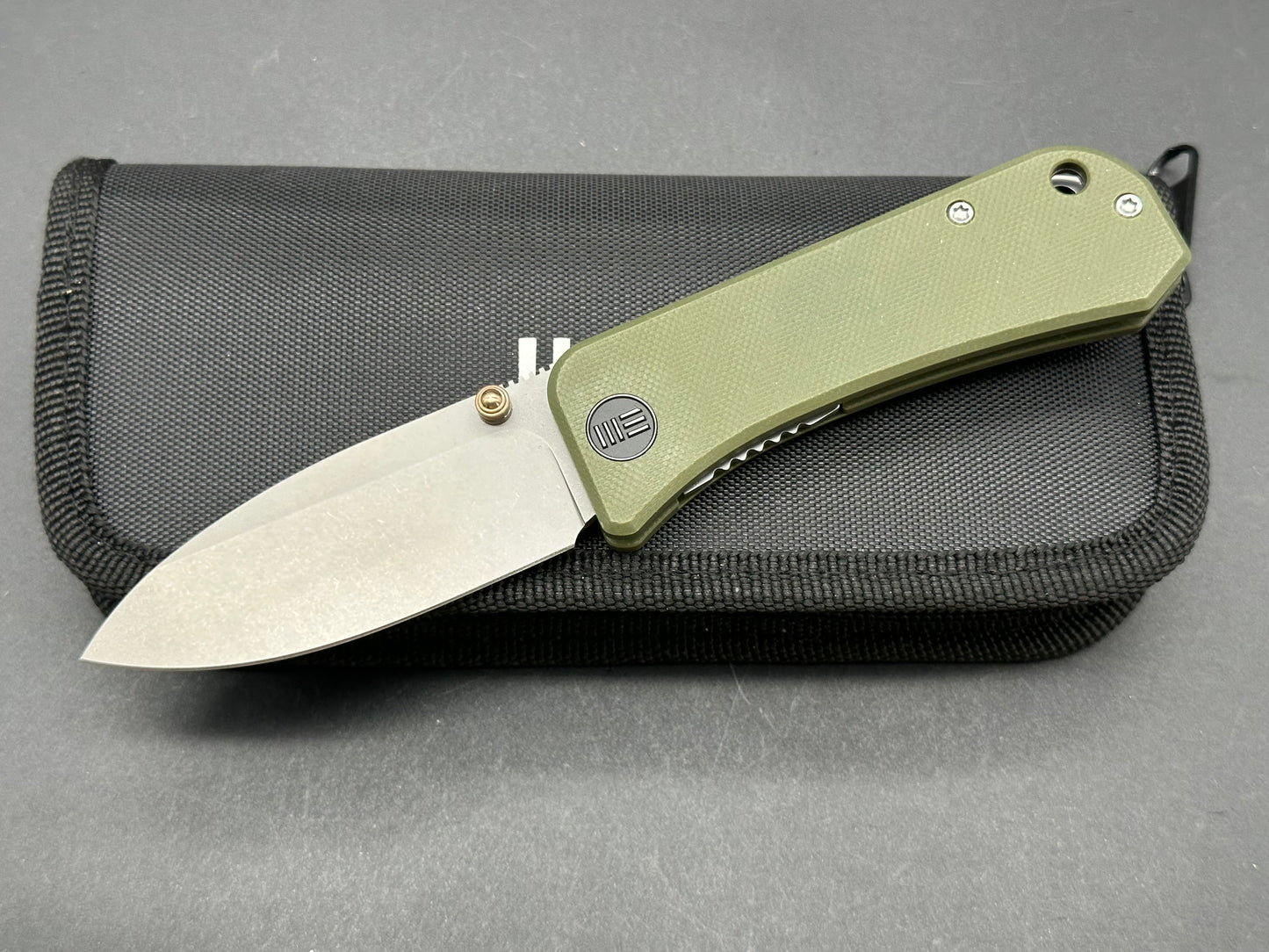 WE Banter, 2.99" S35VN Stonewash Blade with G10 Scales in Green