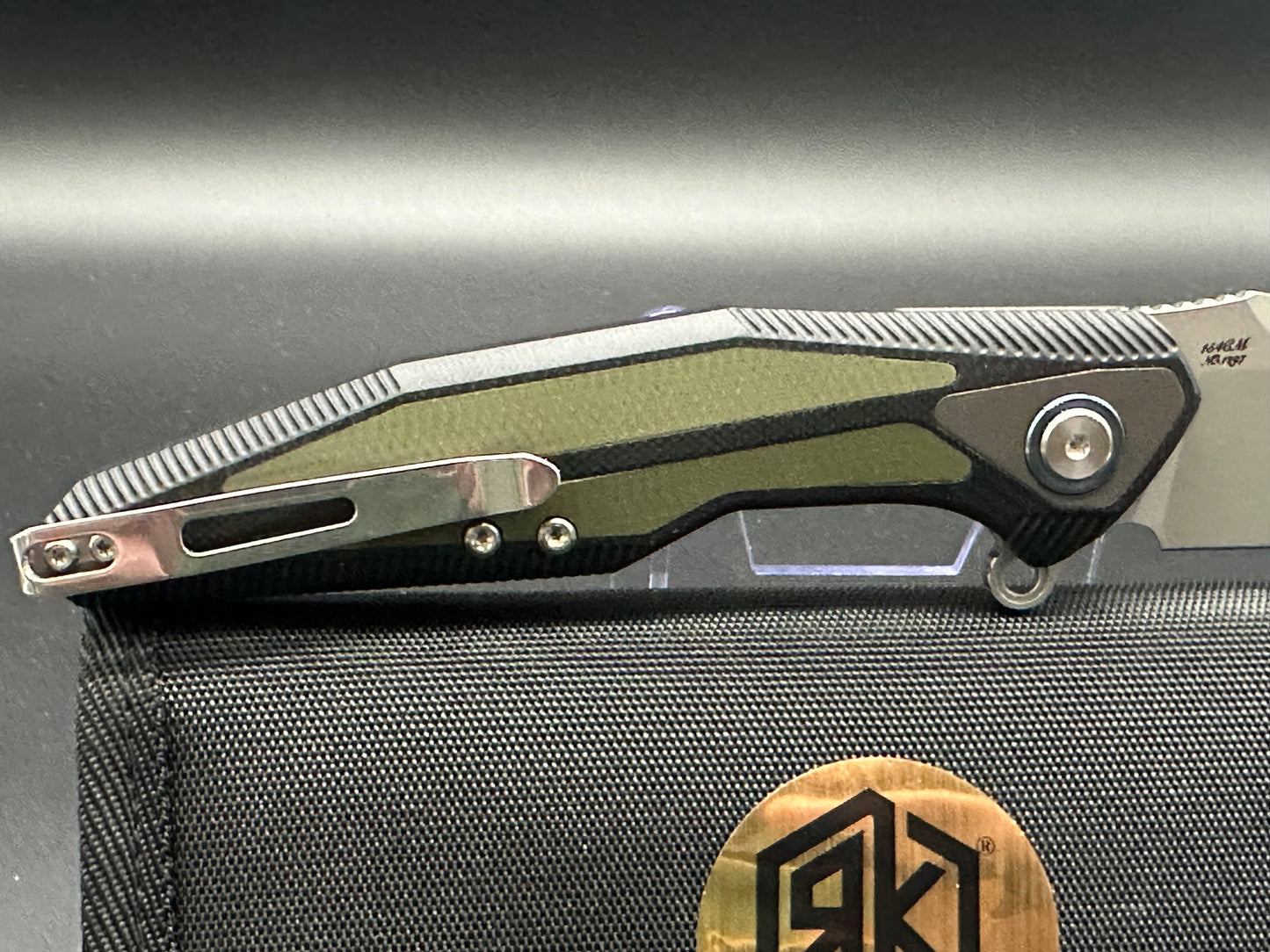 Rike Tulay integral black/green G10 handle