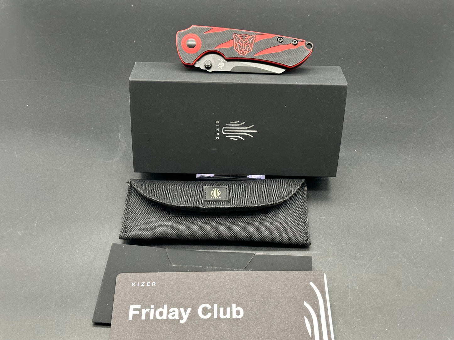 Kizer Friday Club Tiger Mini Critical 3V Blade Black and Red G10