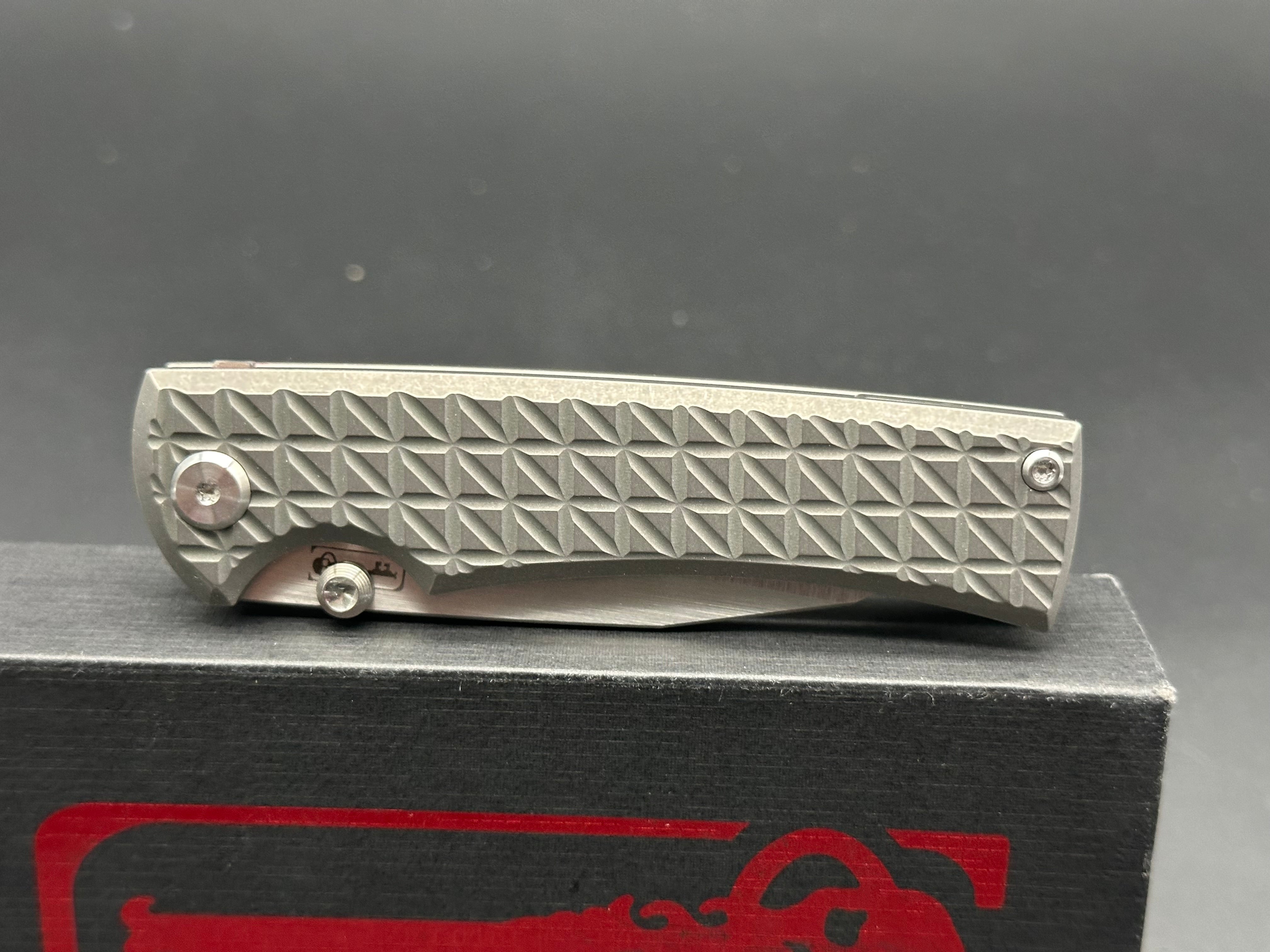 Chaves Sangre street fanatic edge, flipper delete, titanium thumb studs