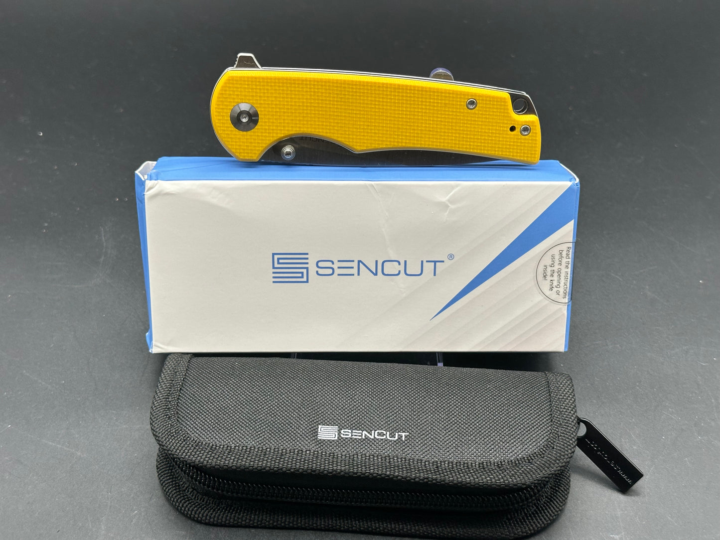 SENCUT PRAKTISK FOLDING KNIFE YELLOW G10 HANDLE 9CR18MOV